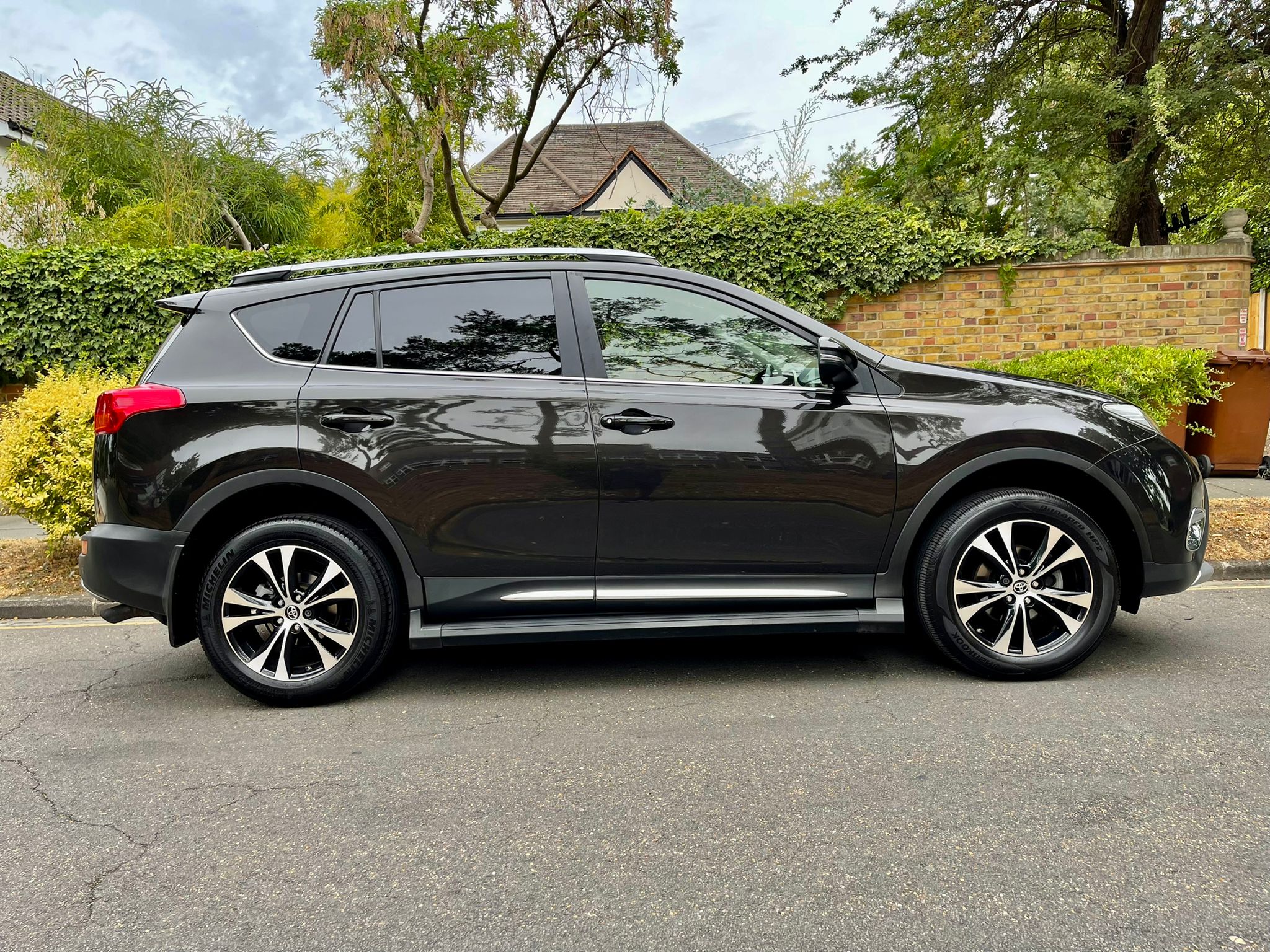 2015 Toyota RAV4 image 4