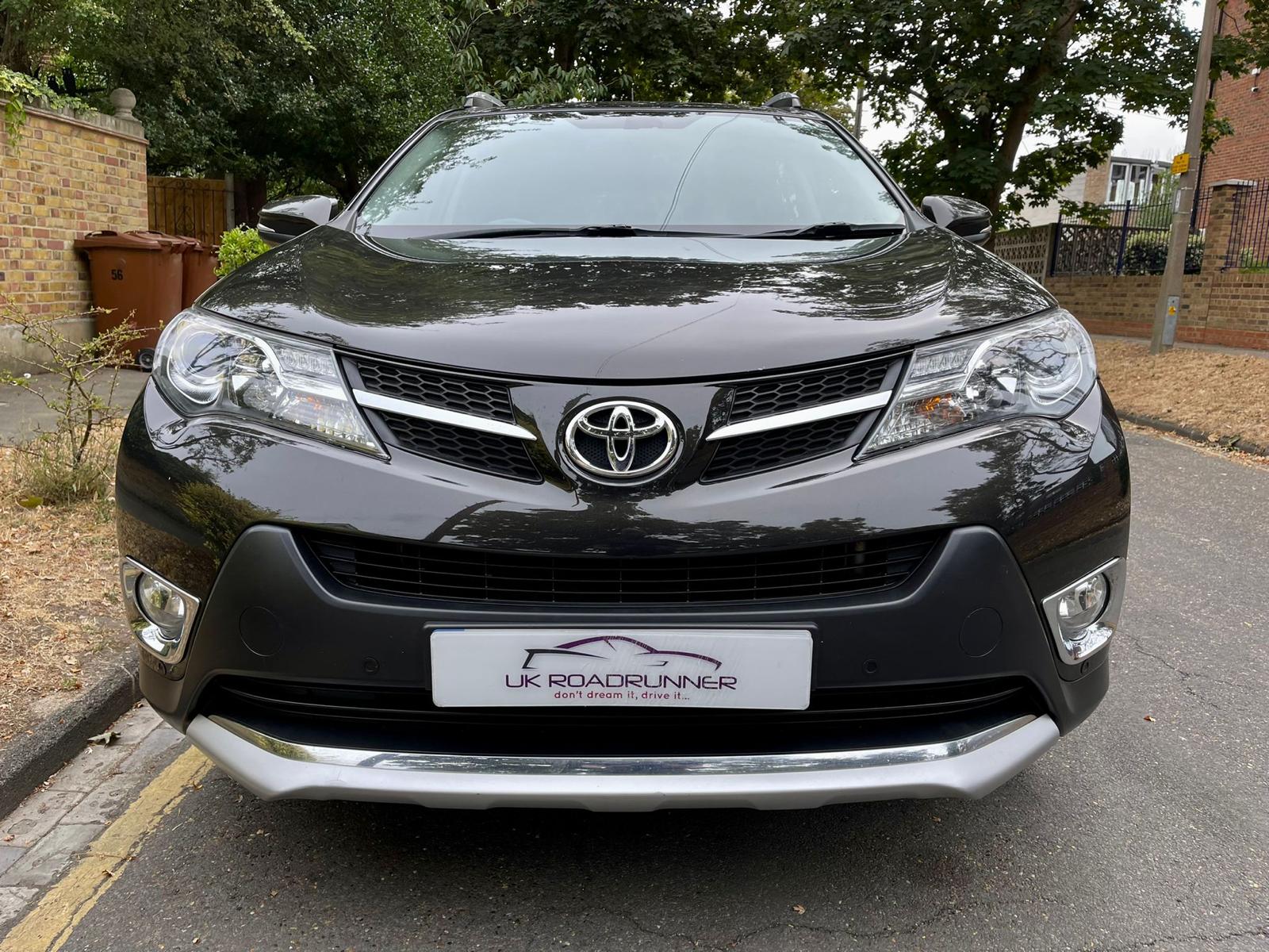 2015 Toyota RAV4 image 2