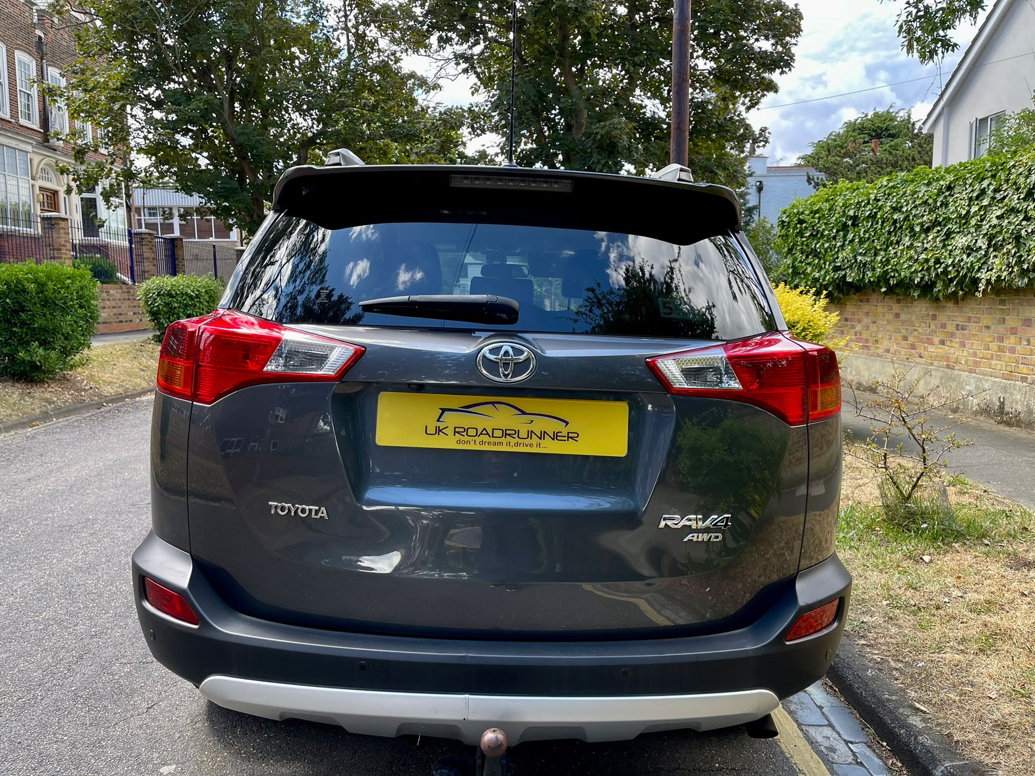 2015 Toyota RAV4 image 7