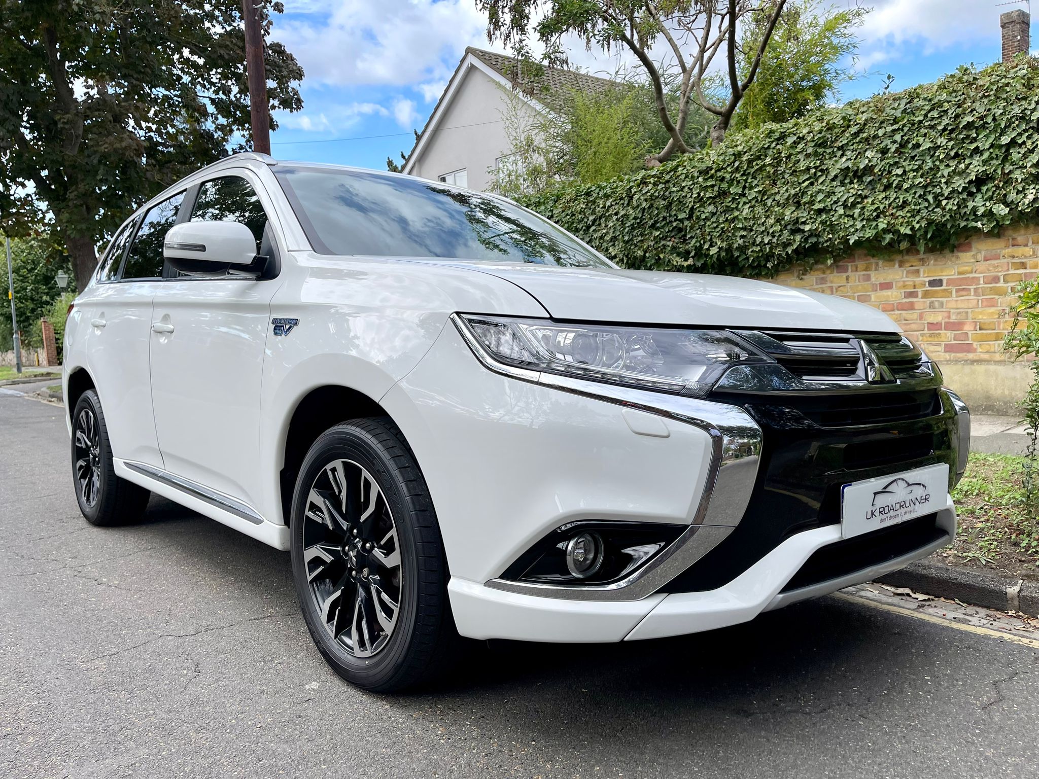 2018 Mitsubishi Outlander image 1