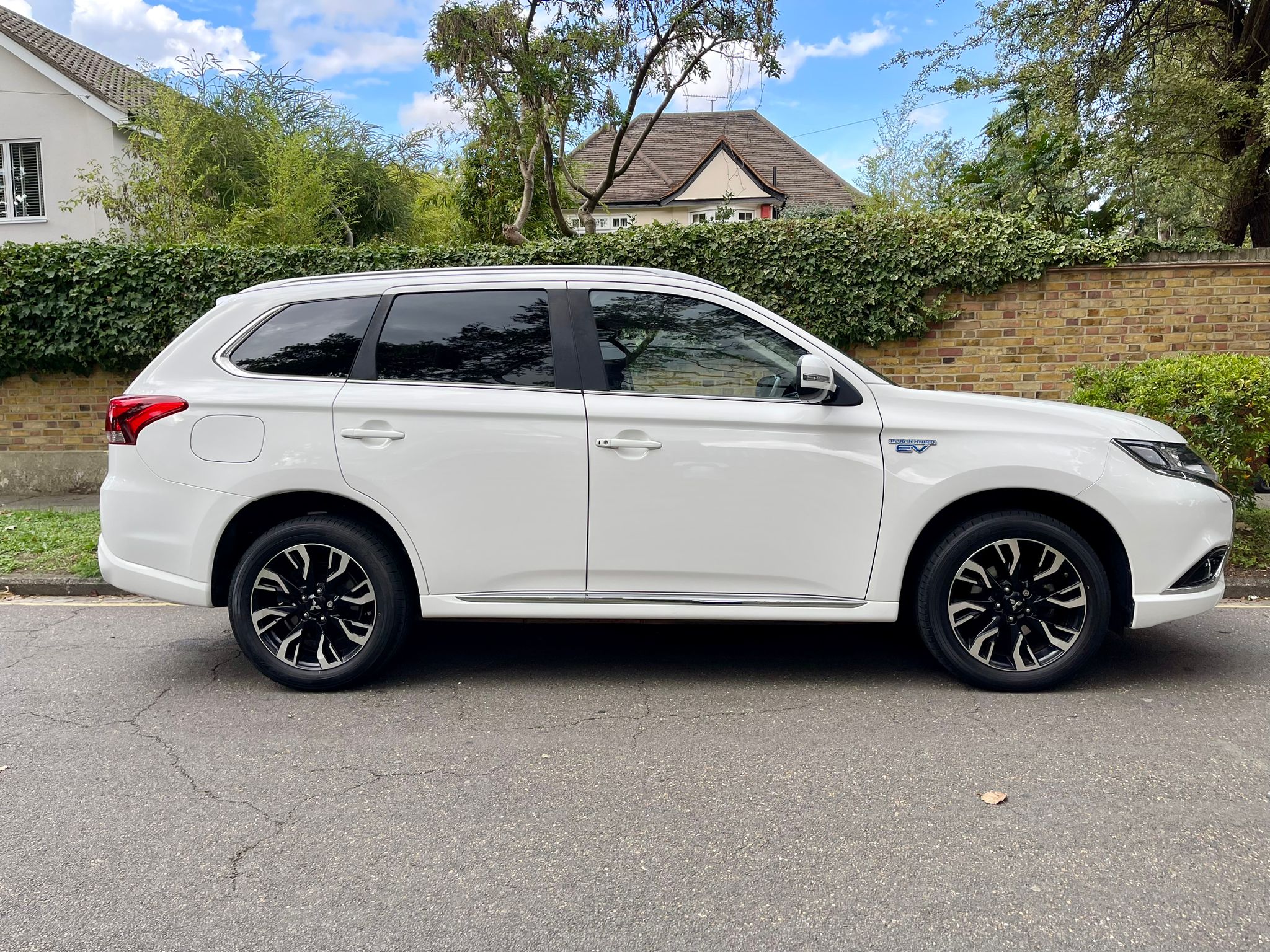 2018 Mitsubishi Outlander image 3
