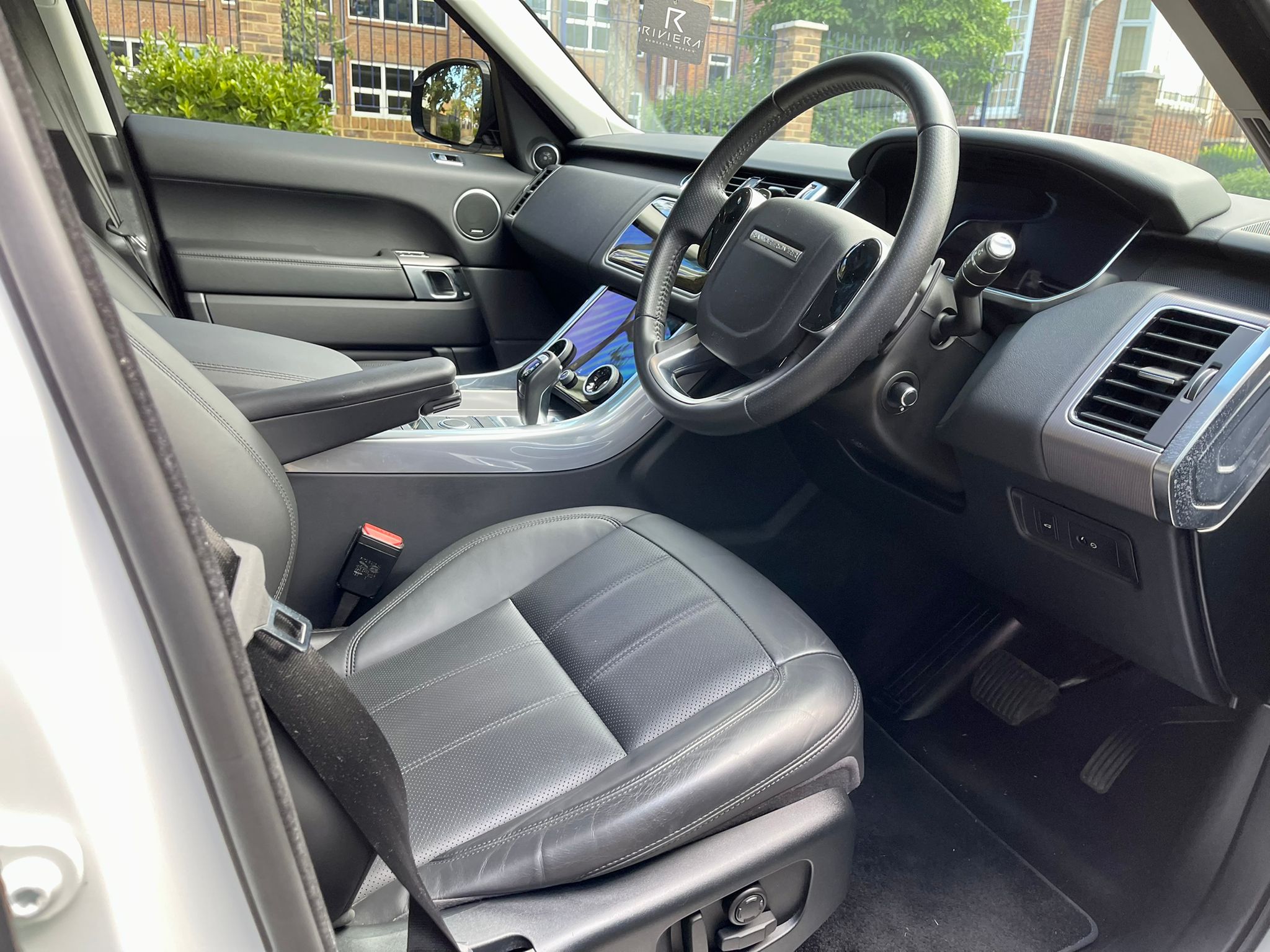 2018 Range Rover Sport Riviera image 4