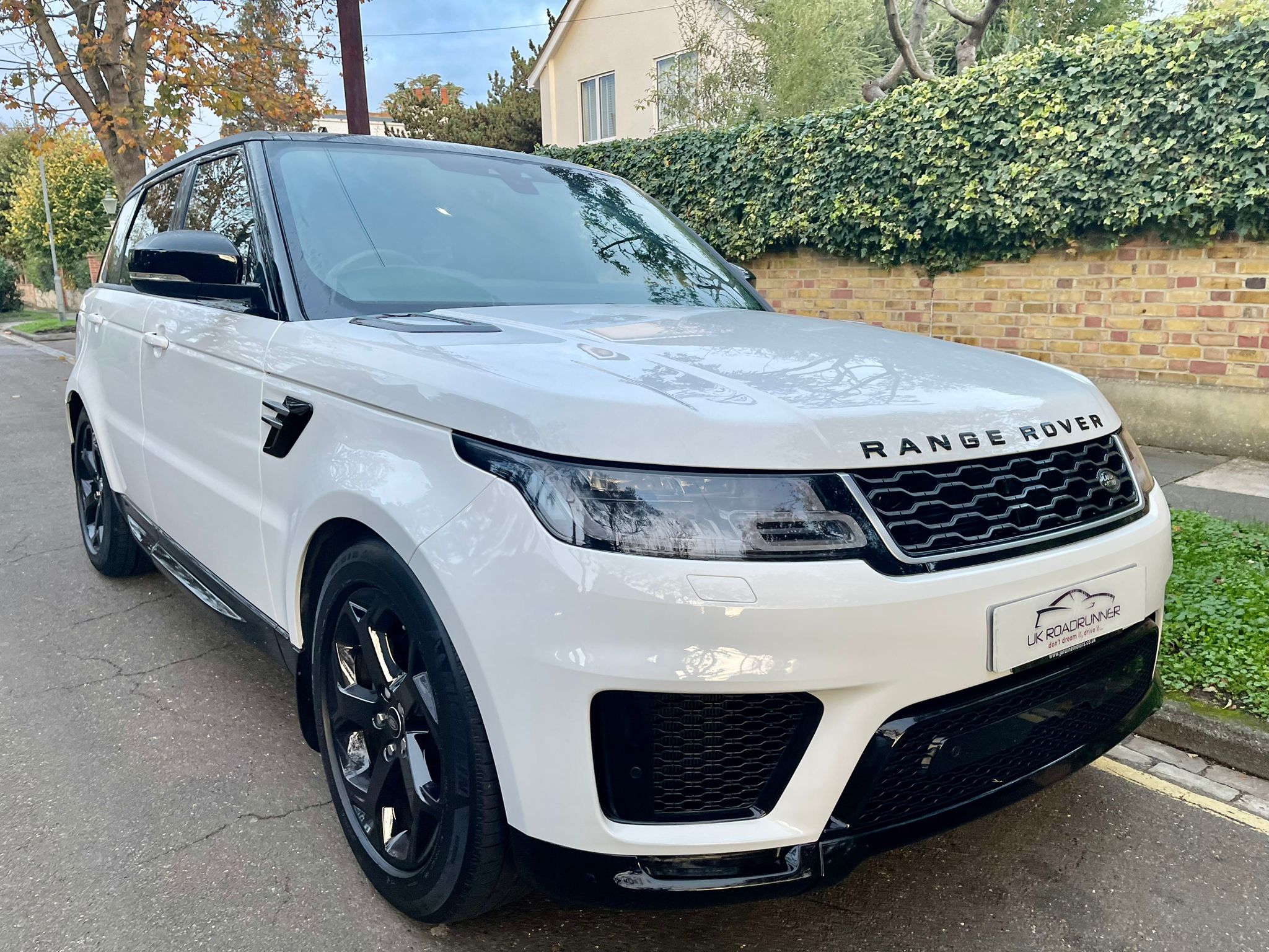 2018 Range Rover Sport  image 1