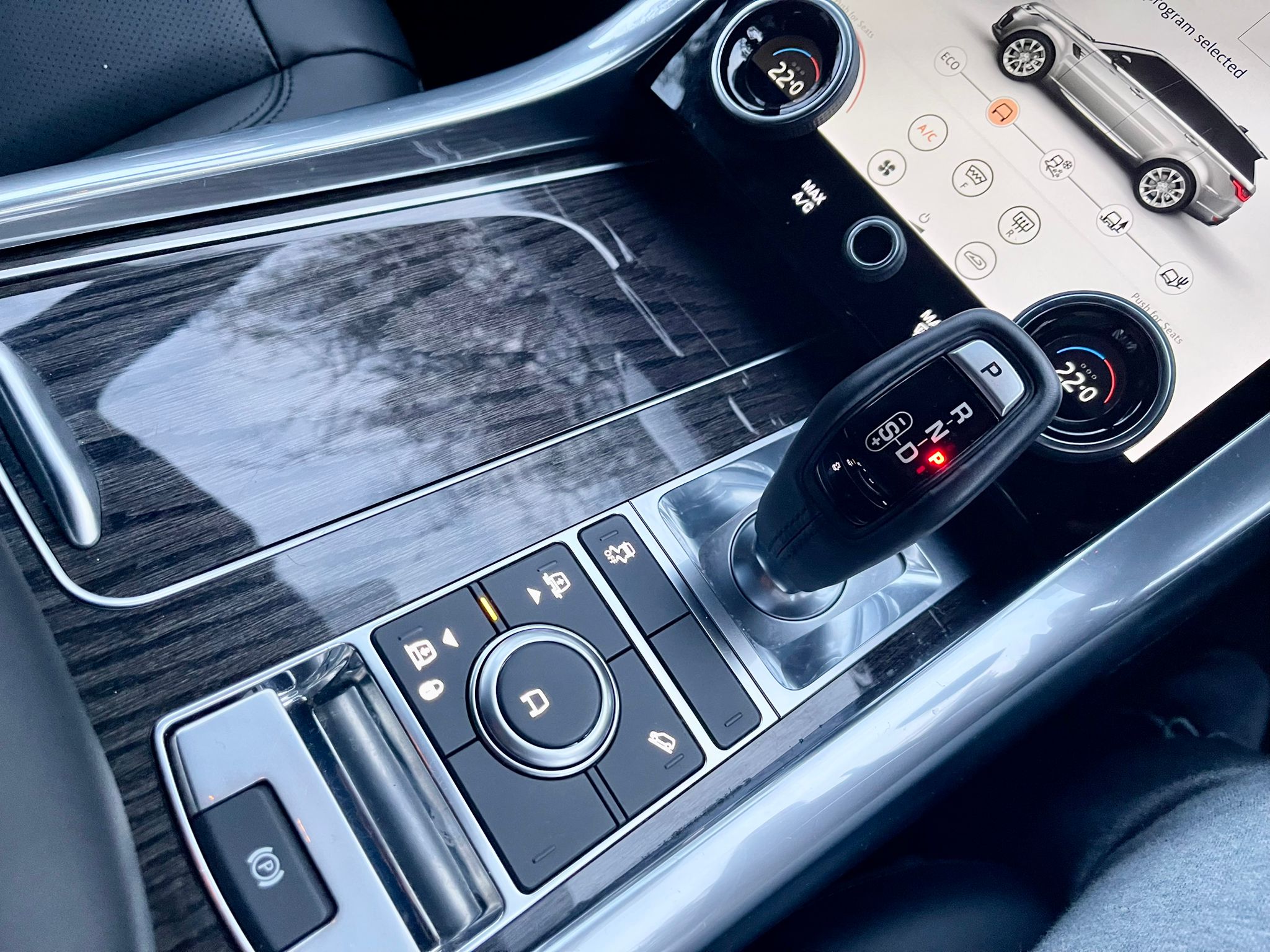 2018 Range Rover Sport  image 5