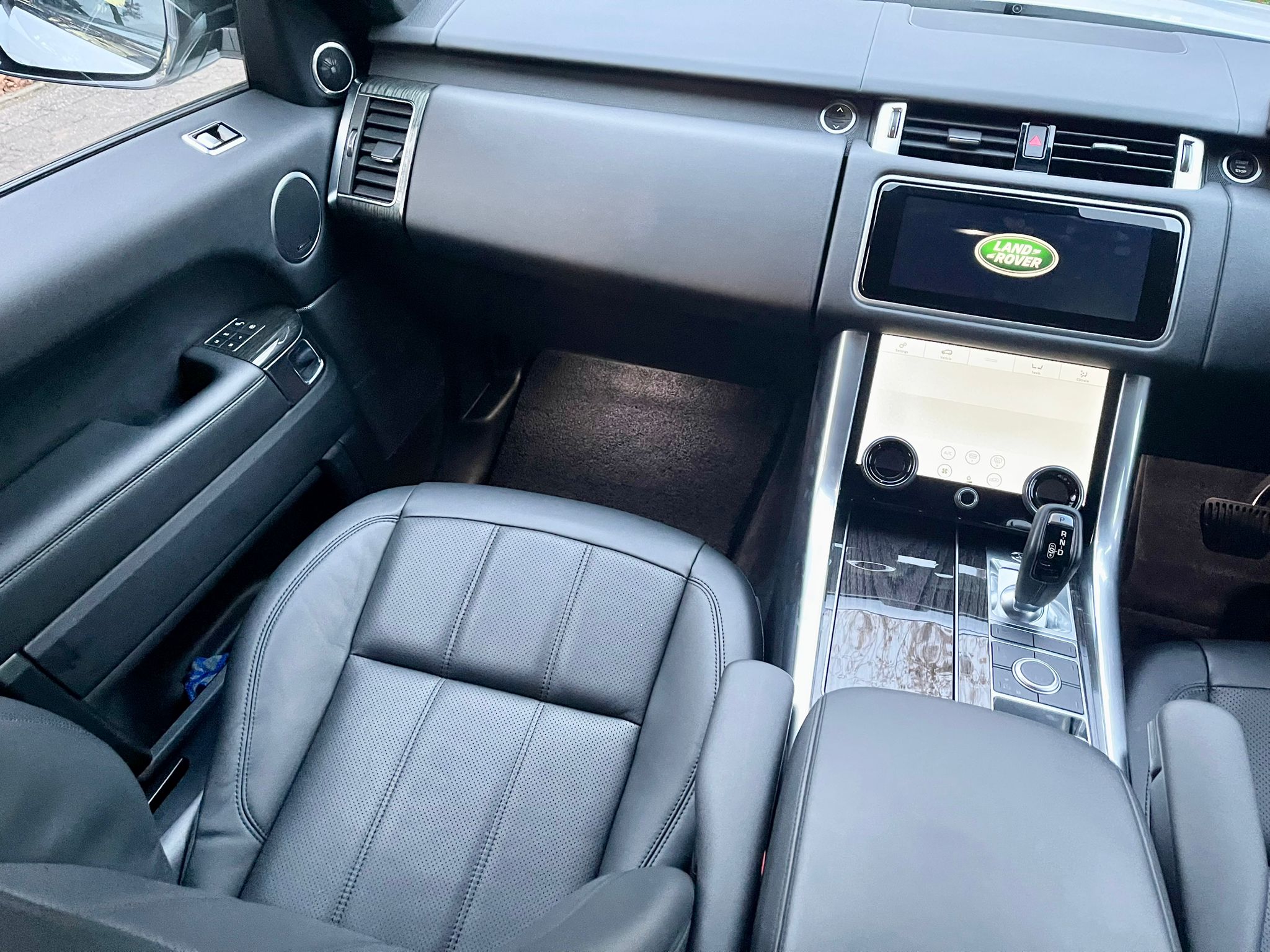 2018 Range Rover Sport  image 4