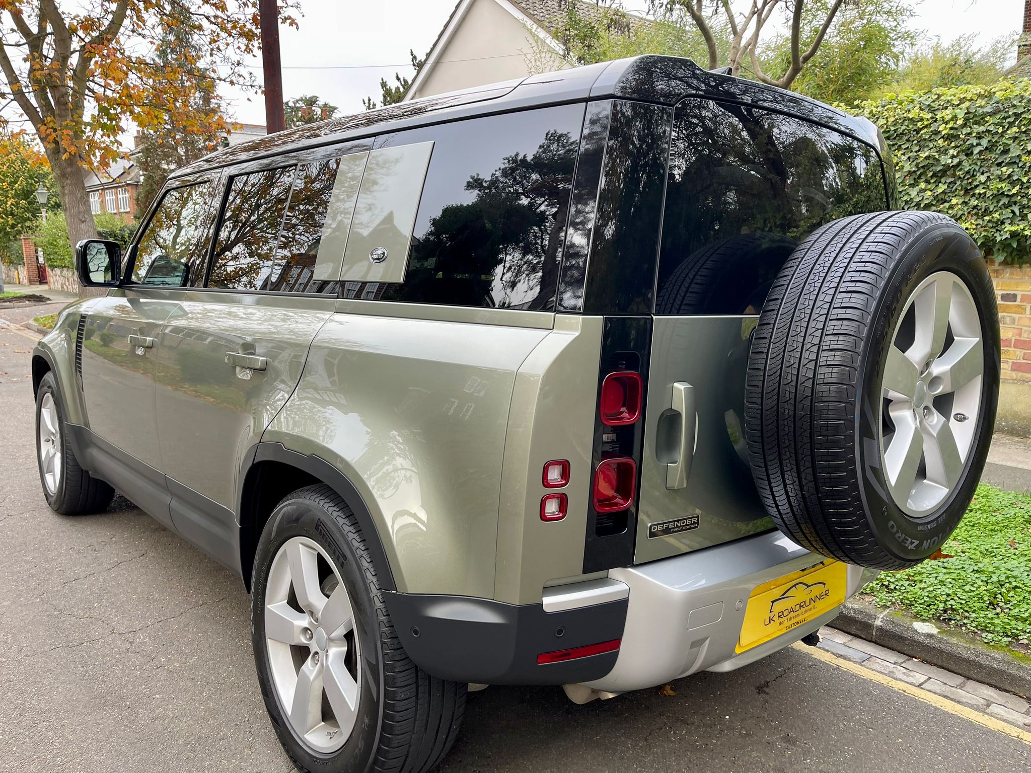 2020 Land Rover Defender 110 image 10