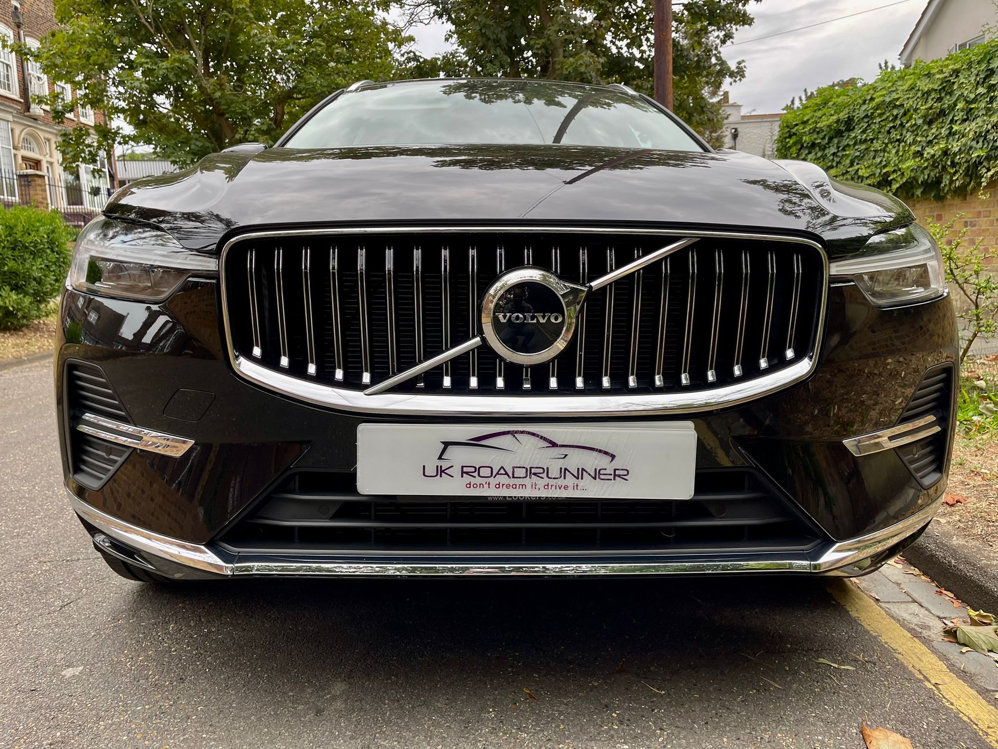 2022 Volvo XC60 image 2