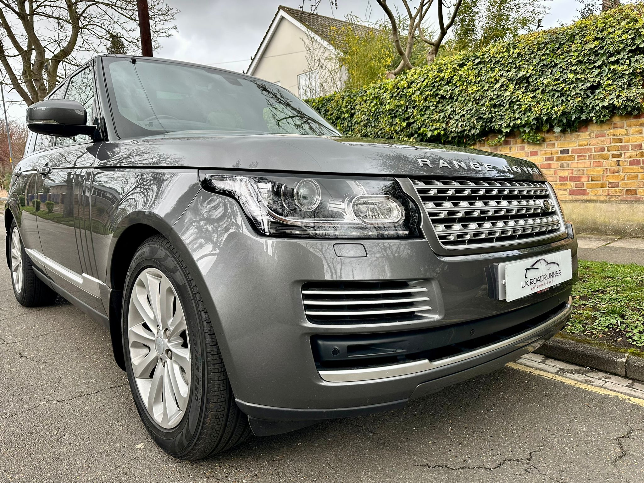 2016 Range Rover Vogue SE image 1