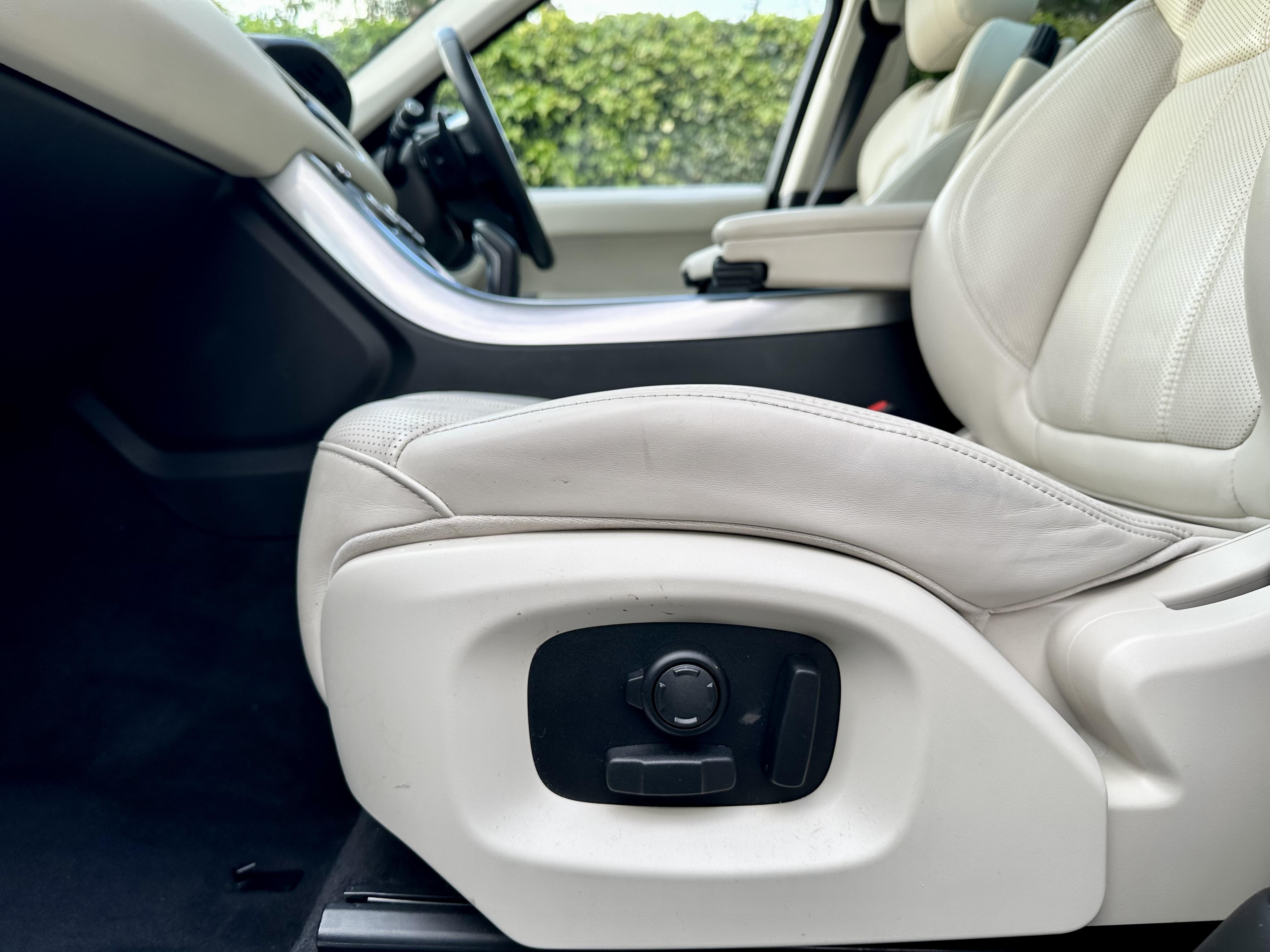 2017 Range Rover Sport HSE  image 5