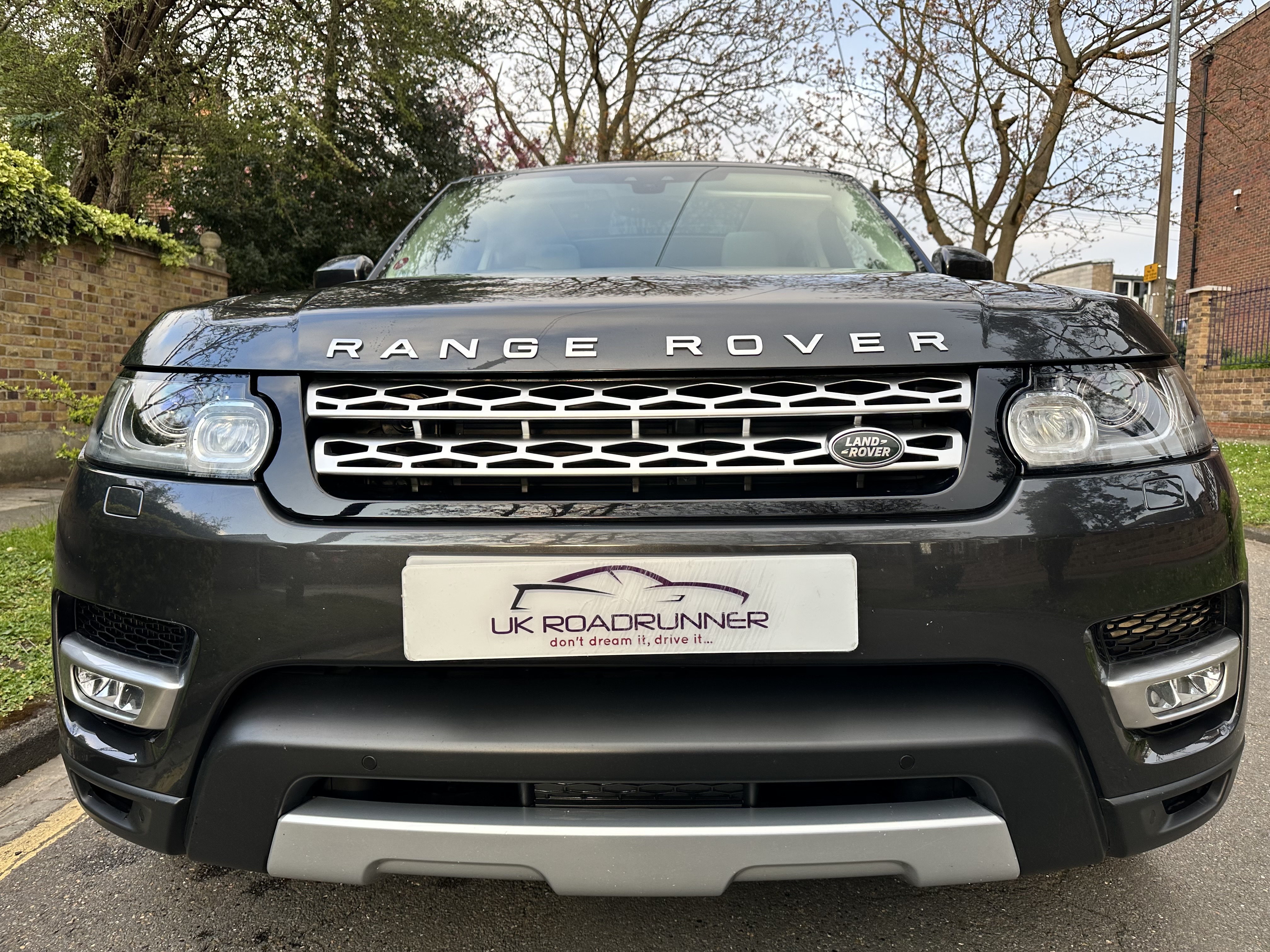 2017 Range Rover Sport HSE  image 2