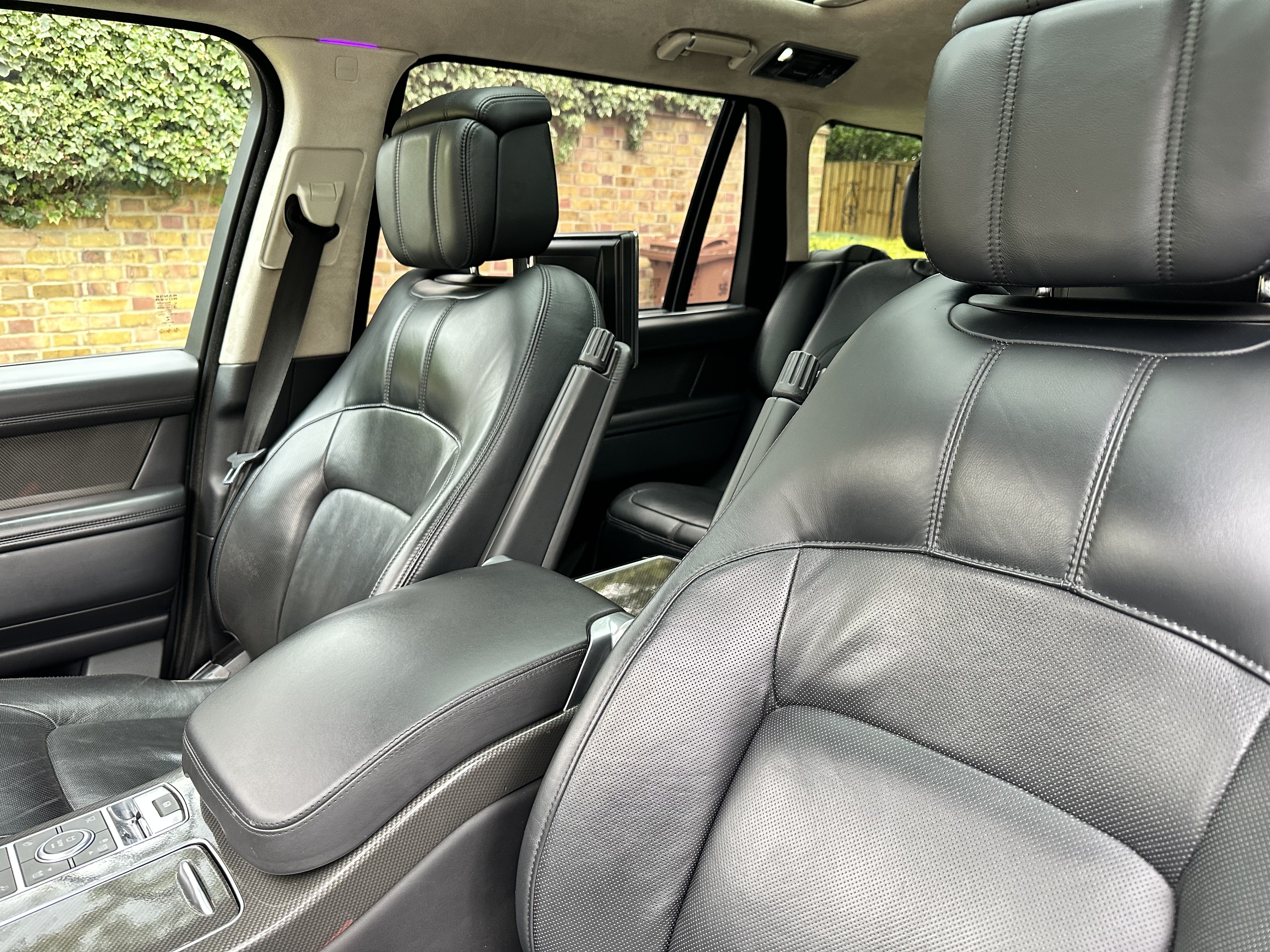 2018 Range Rover Vogue SVAutobiography image 7