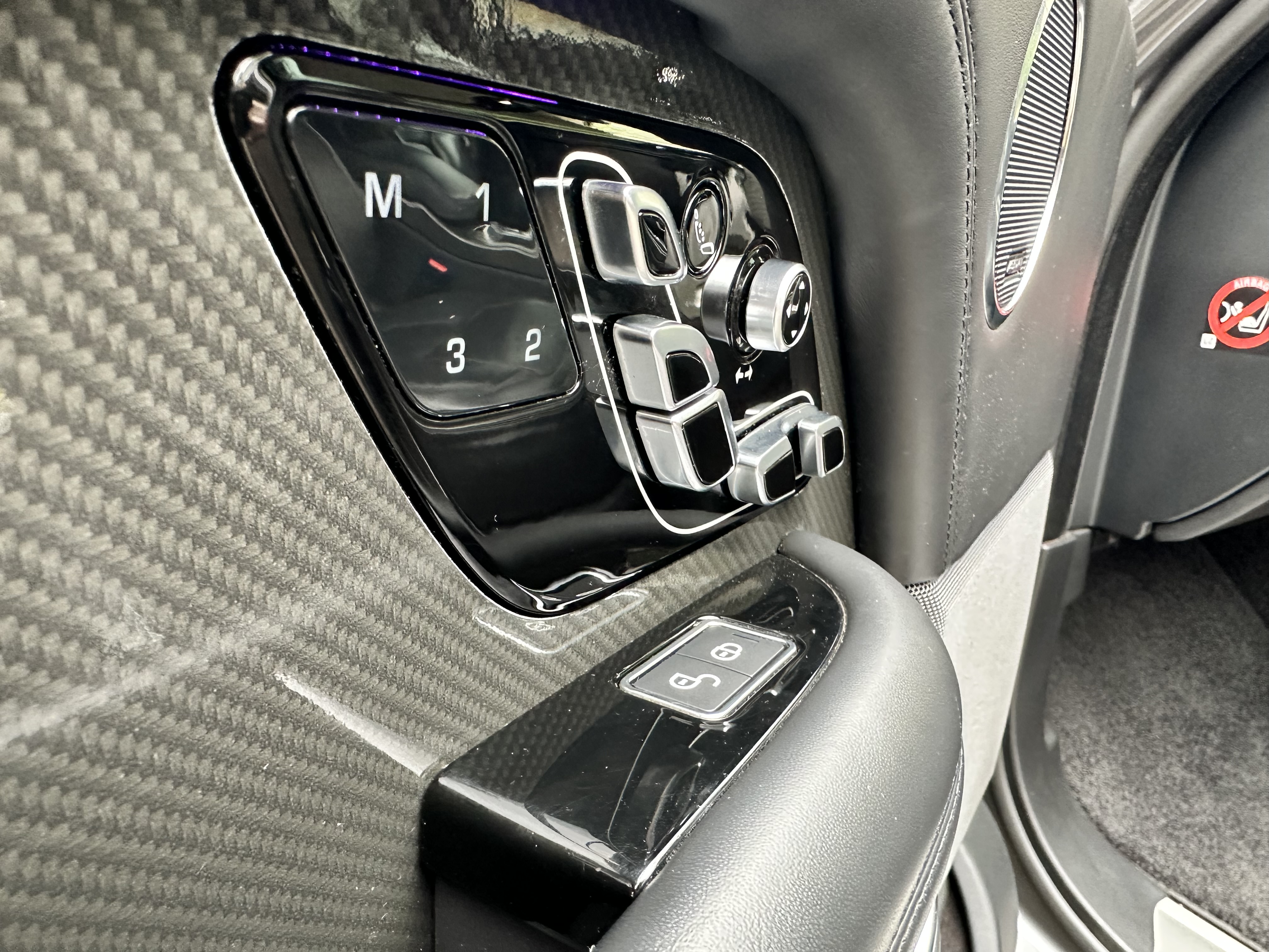 2018 Range Rover Vogue SVAutobiography image 6