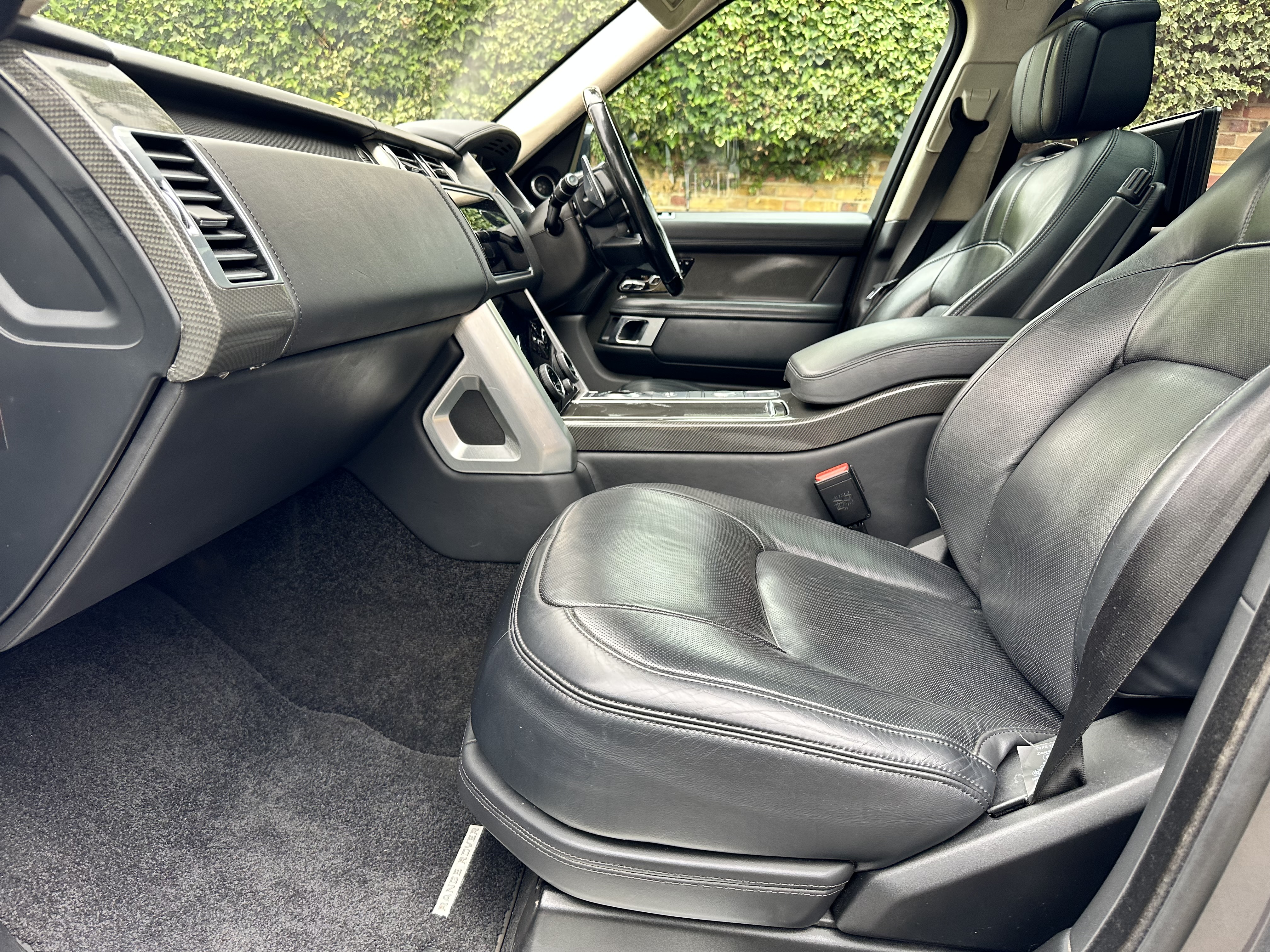 2018 Range Rover Vogue SVAutobiography image 4