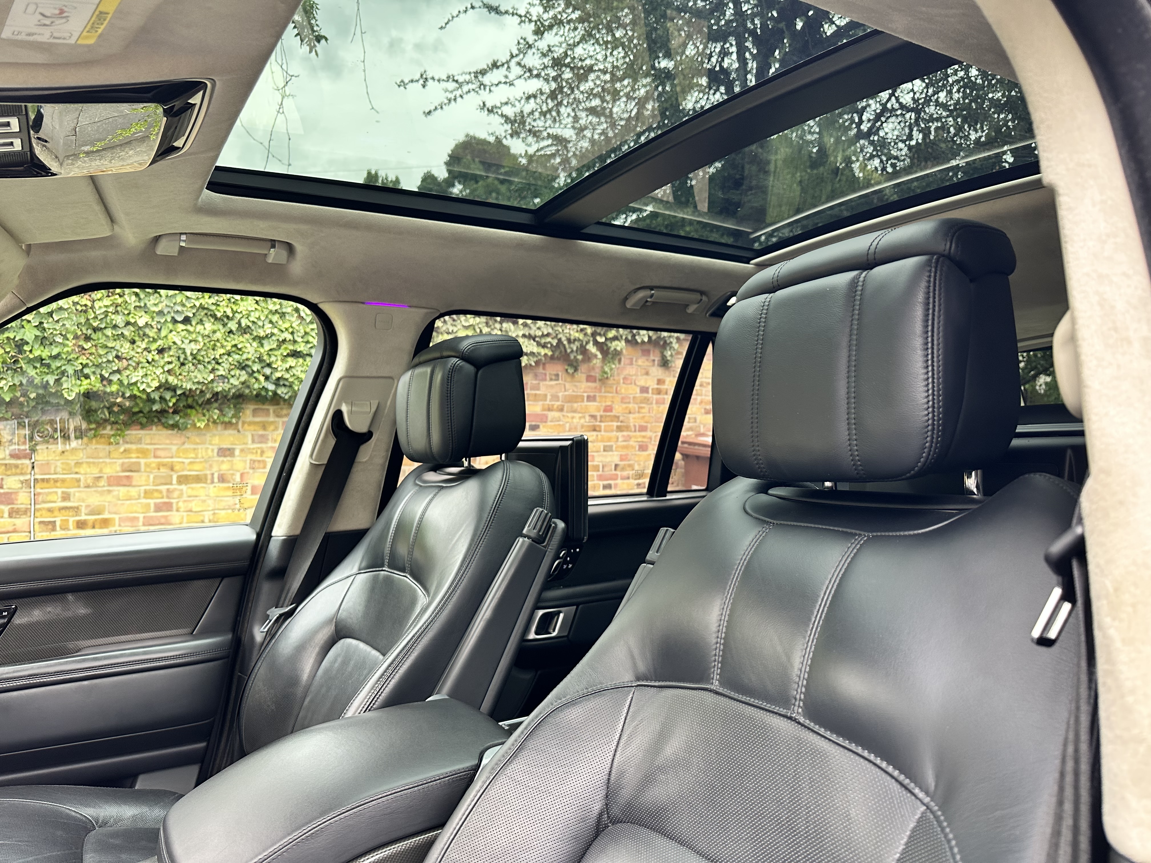 2018 Range Rover Vogue SVAutobiography image 9