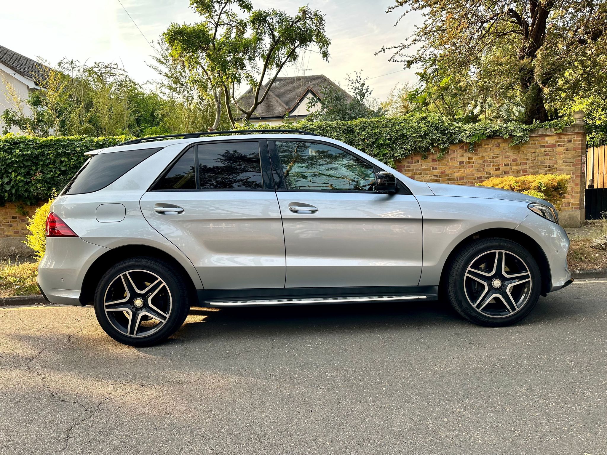2016 Mercedes GLE250d image 2