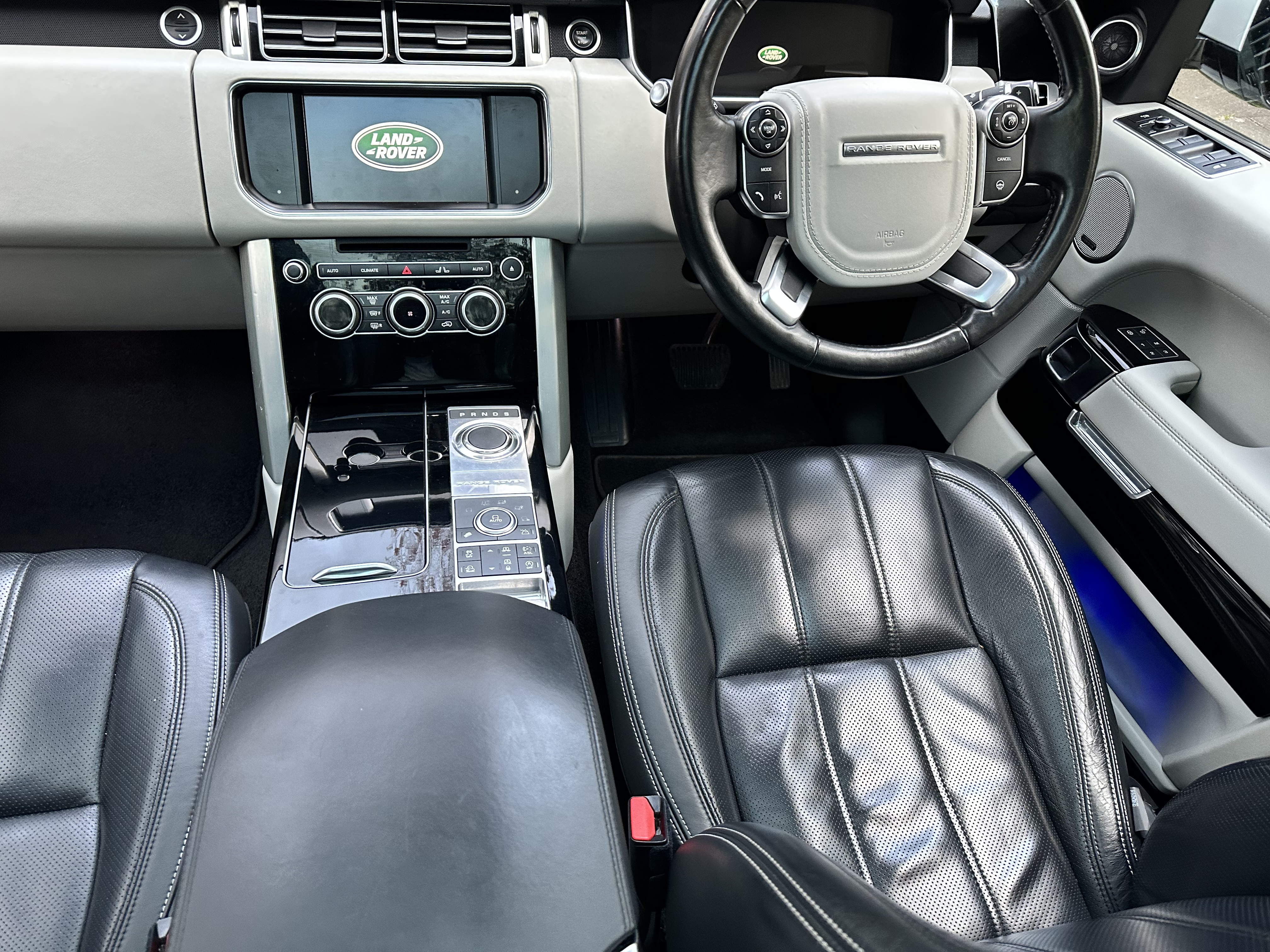 2016 Range Rover Vogue SE  image 6