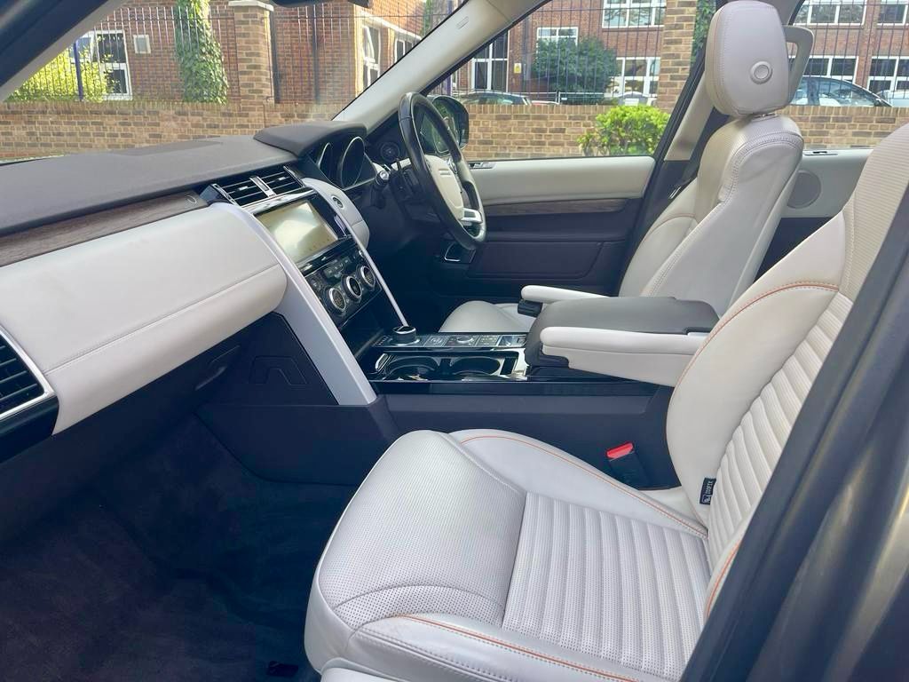 2017 Land Rover Discovery  image 6