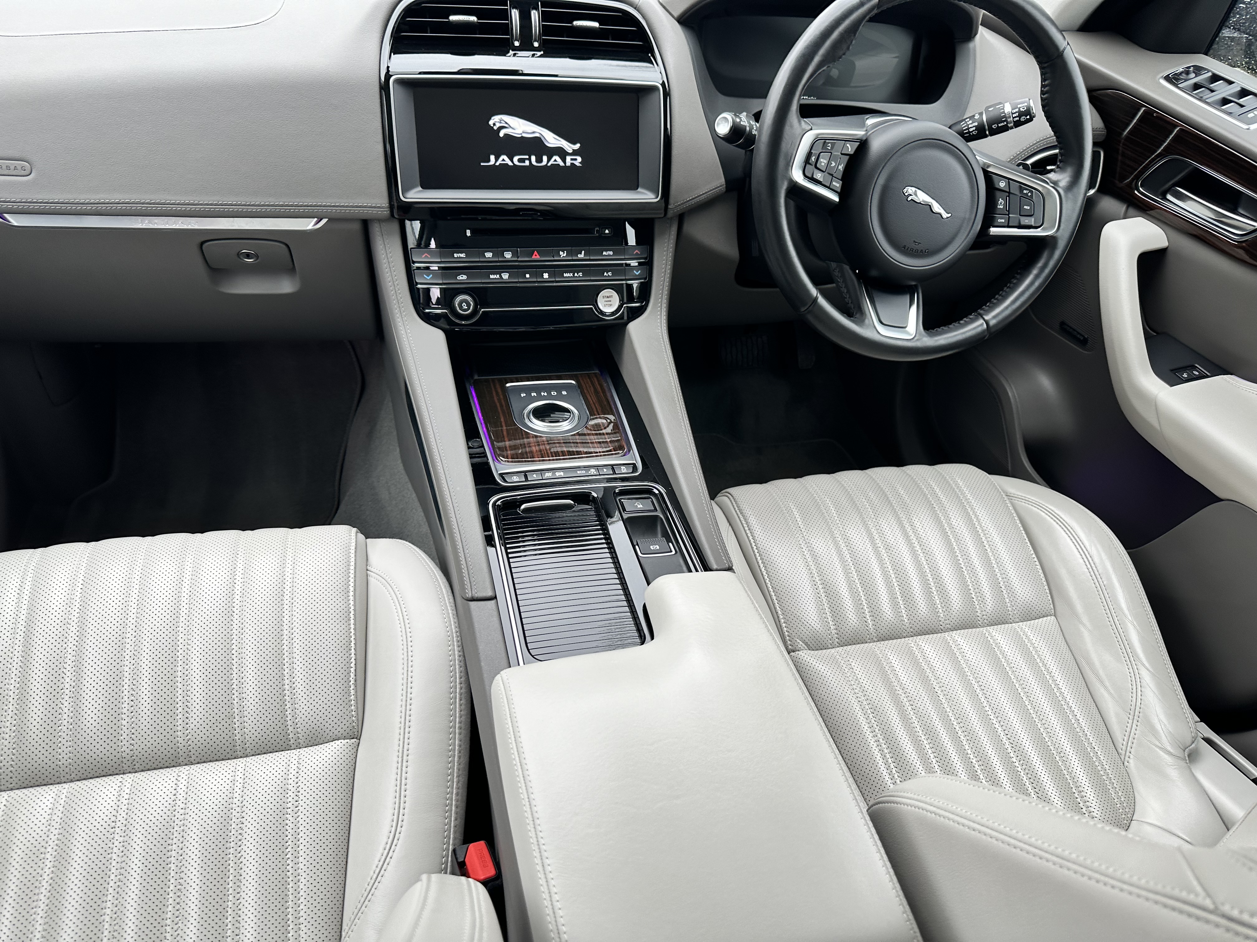 2018 Jaguar F - Pace Portfolio image 4