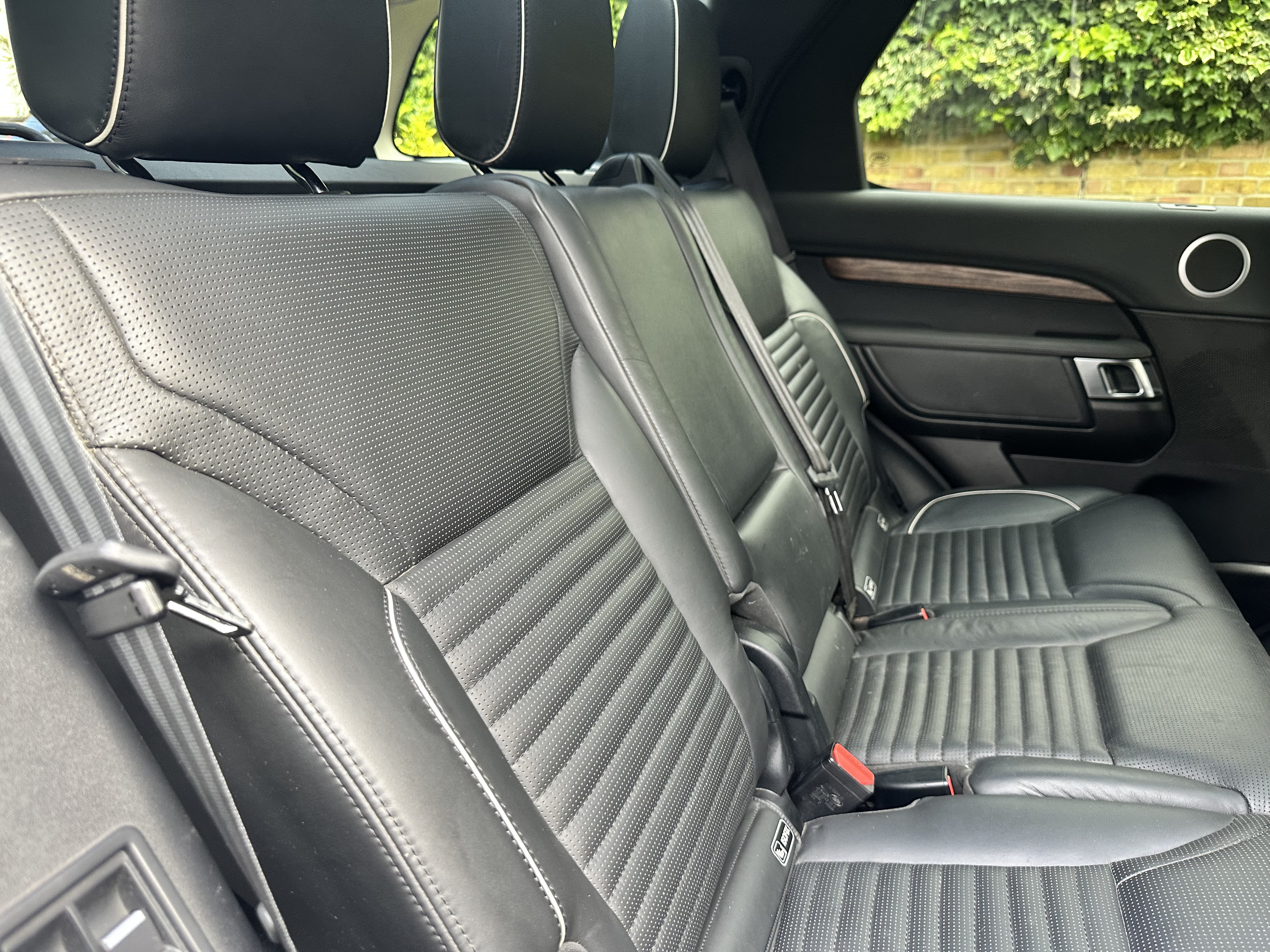 2017 Land Rover Discovery  image 6