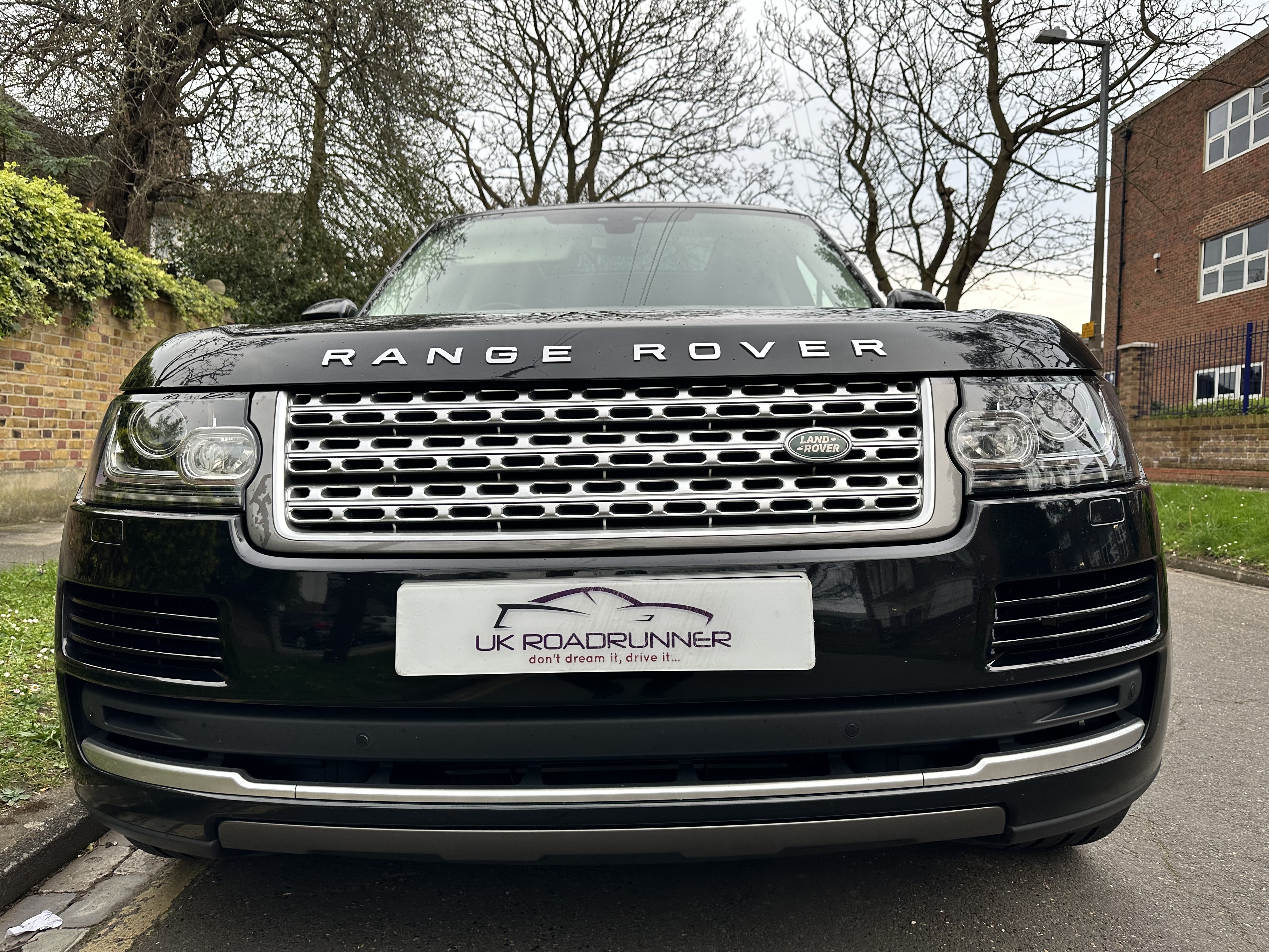 2017 Range Rover Vogue 3.0 SE  image 2