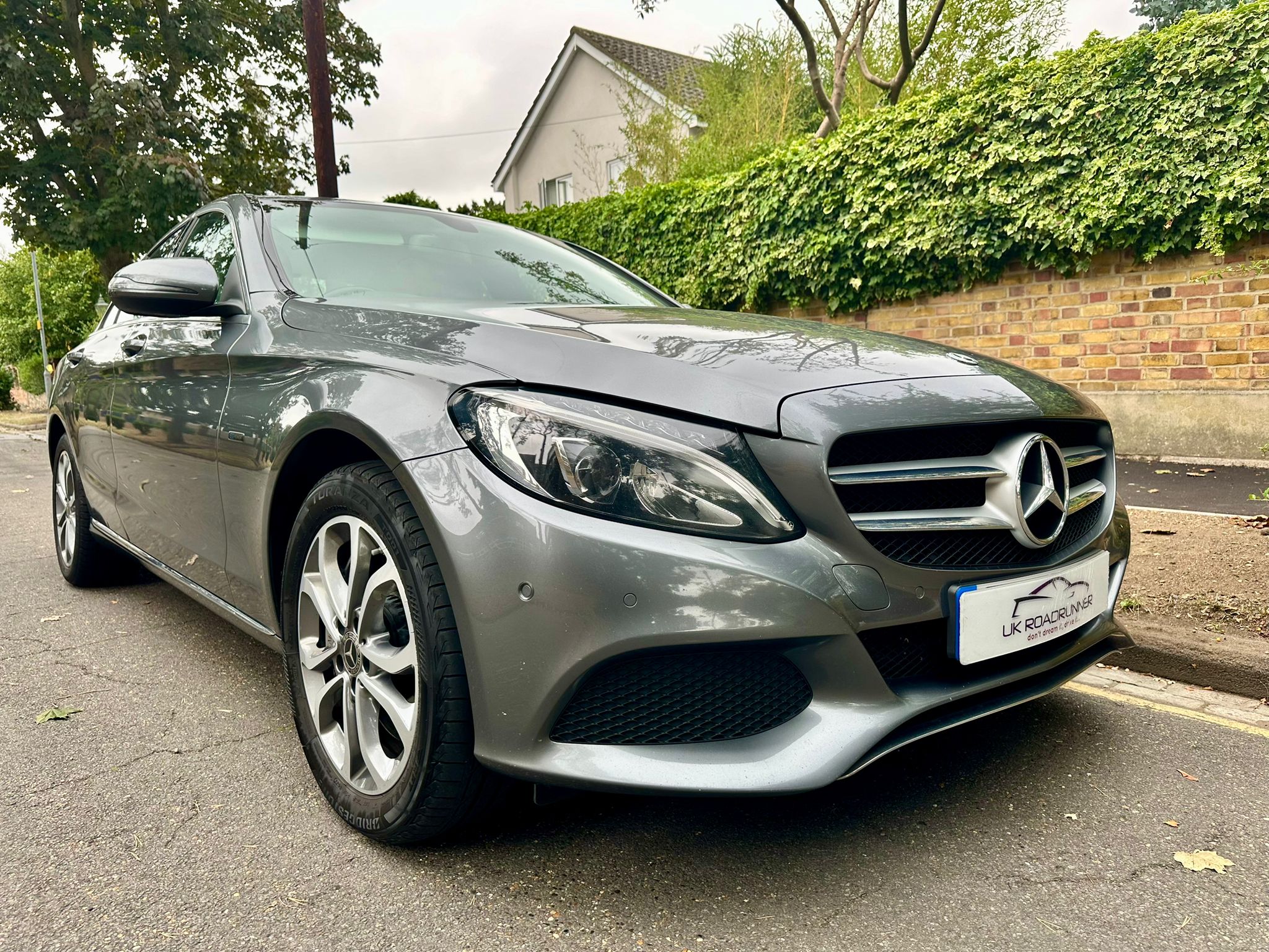 2018 Mercedes Benz C350e image 1