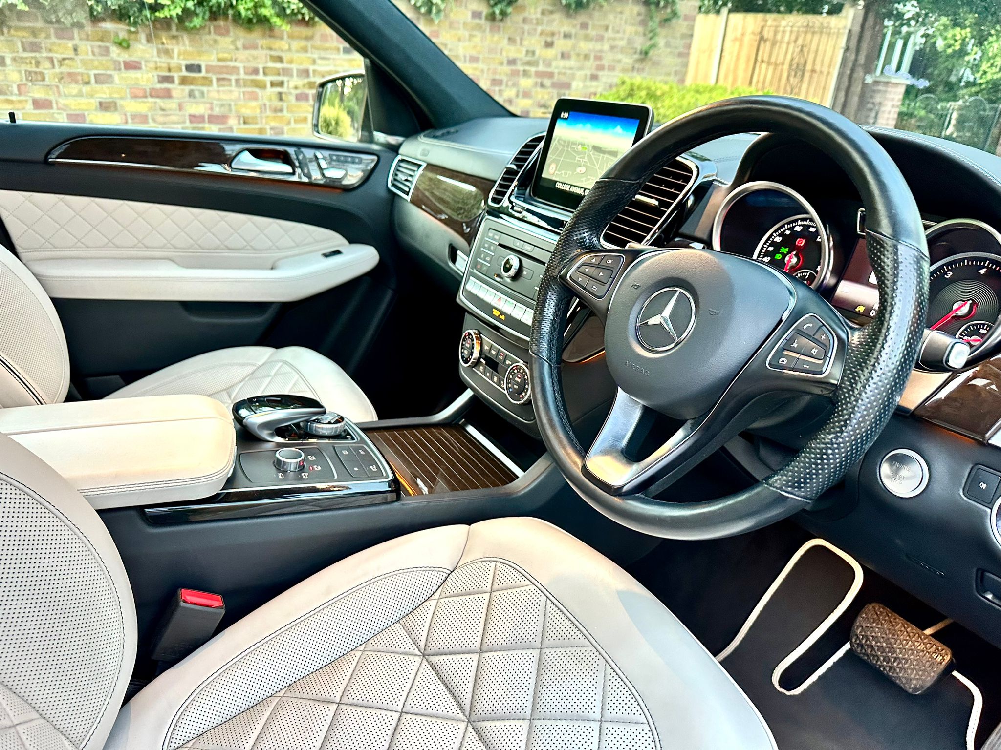 2018 Mercedes Benz GLE350d image 4