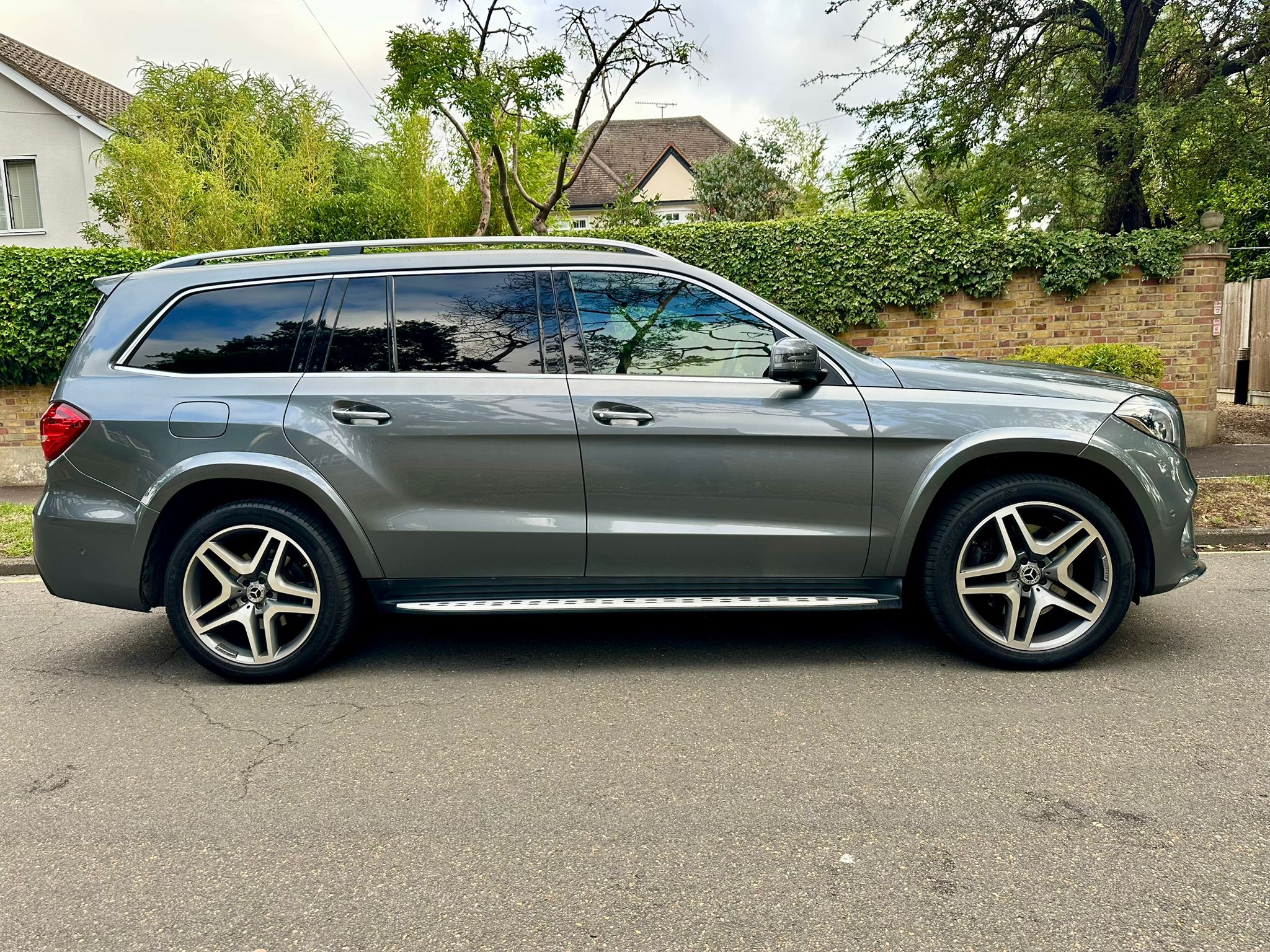 2018 Mercedes Benz GLS350d image 3