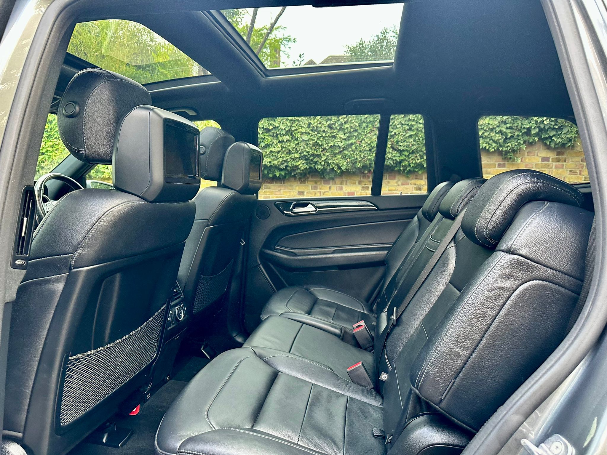 2018 Mercedes Benz GLS350d image 8