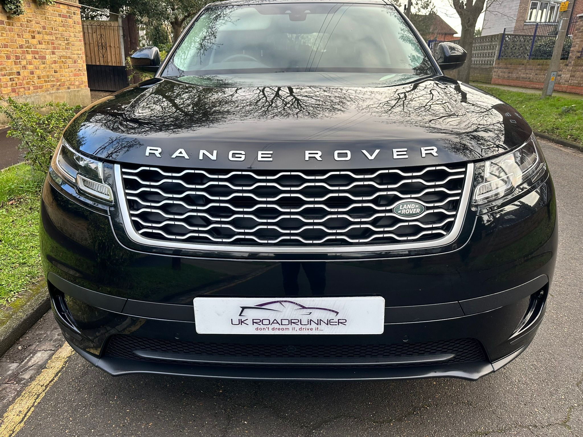 2018 Range Rover Velar image 2