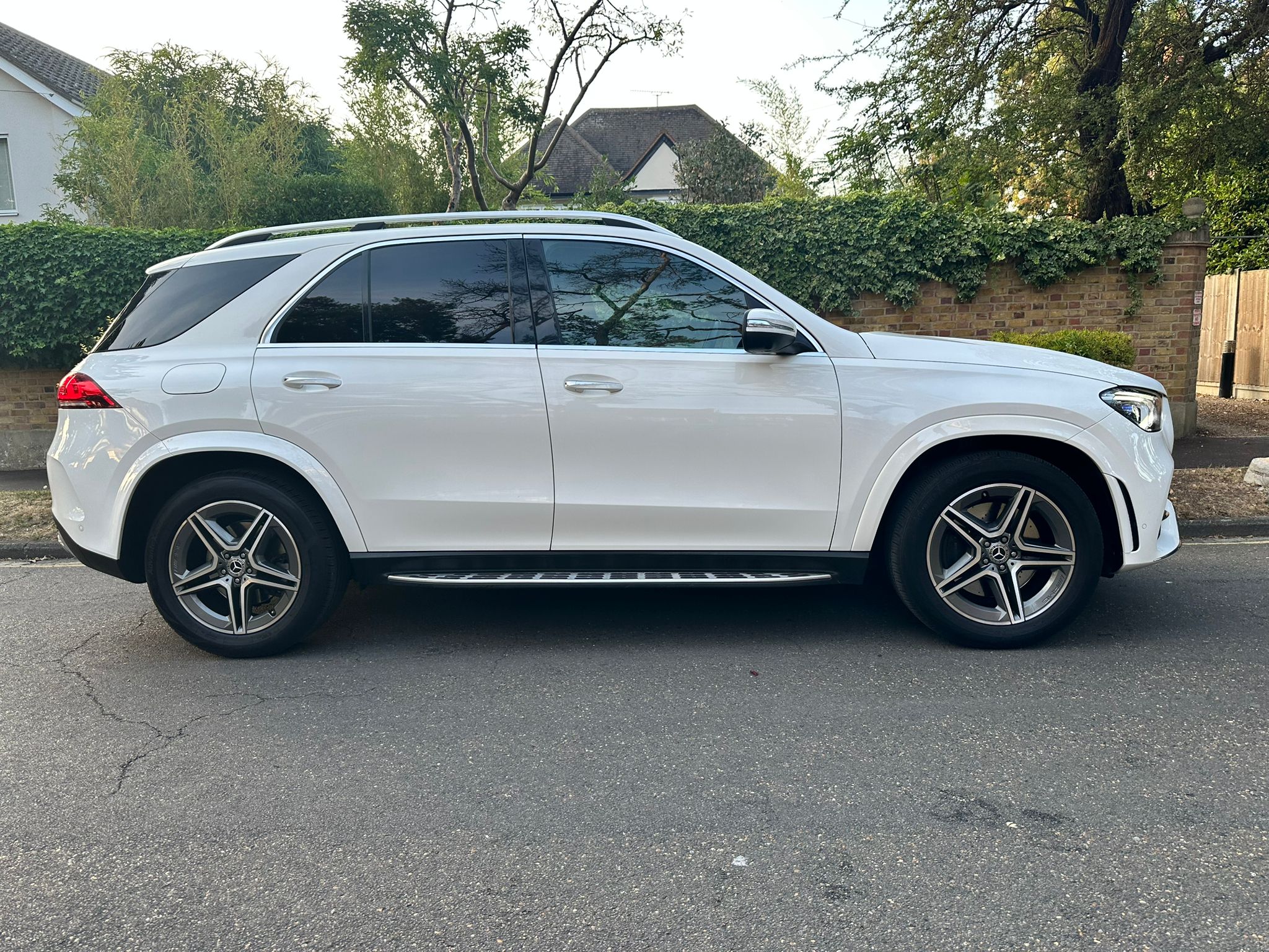 2019 Mercedes Benz GLE300d  image 3