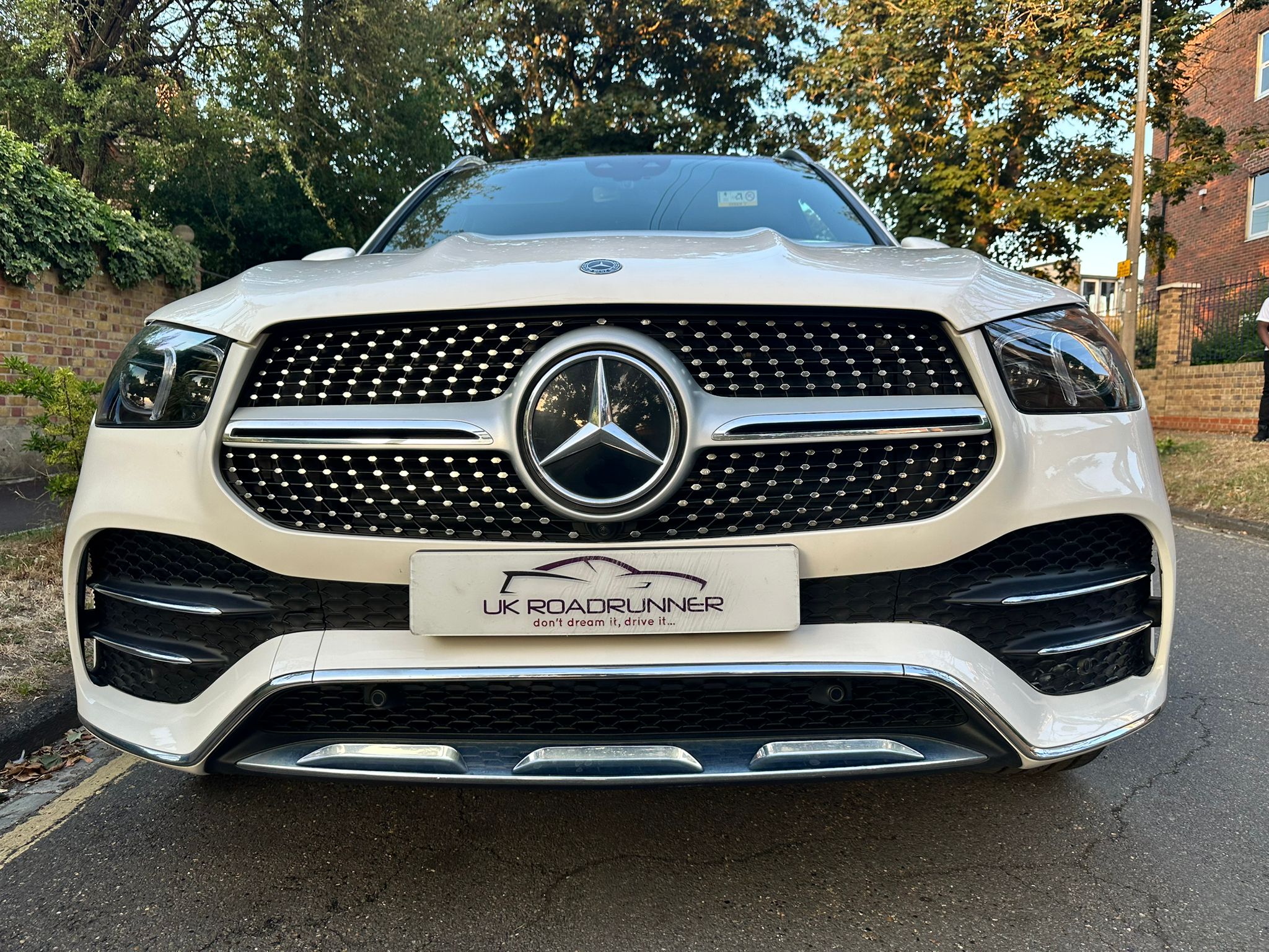 2019 Mercedes Benz GLE300d  image 2