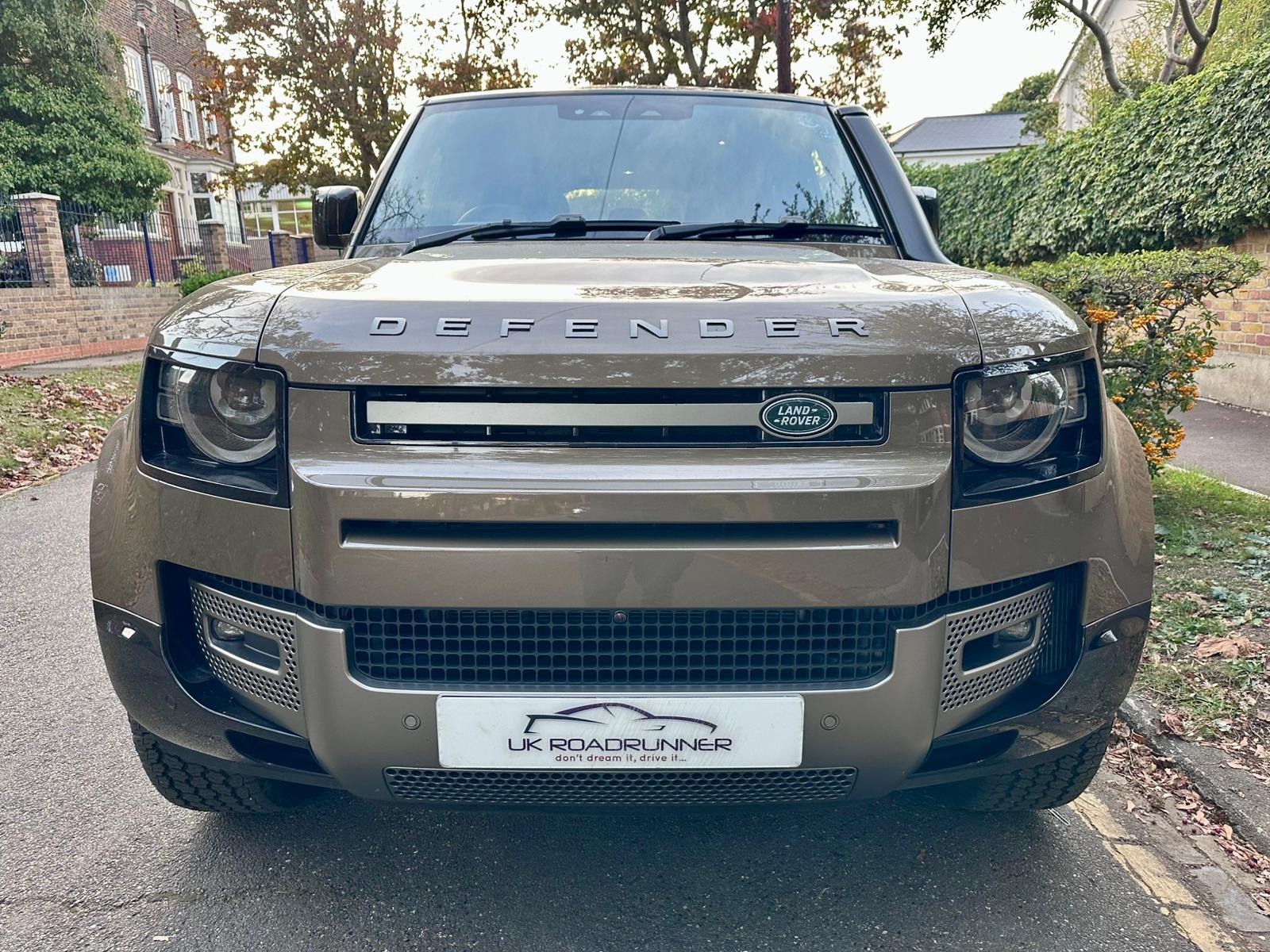 2024 Land Rover Defender 110  image 2