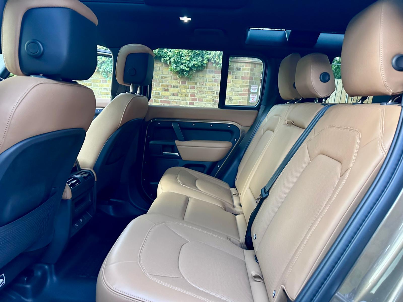 2024 Land Rover Defender 110  image 9