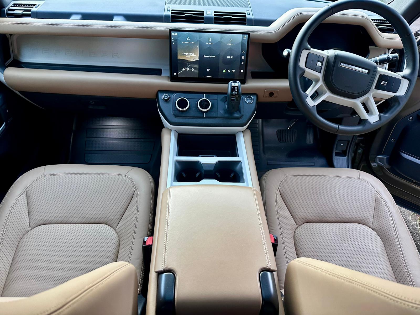 2024 Land Rover Defender 110  image 7