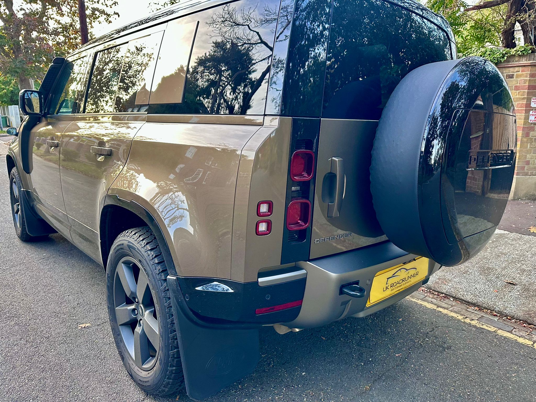 2024 Land Rover Defender 110  image 11