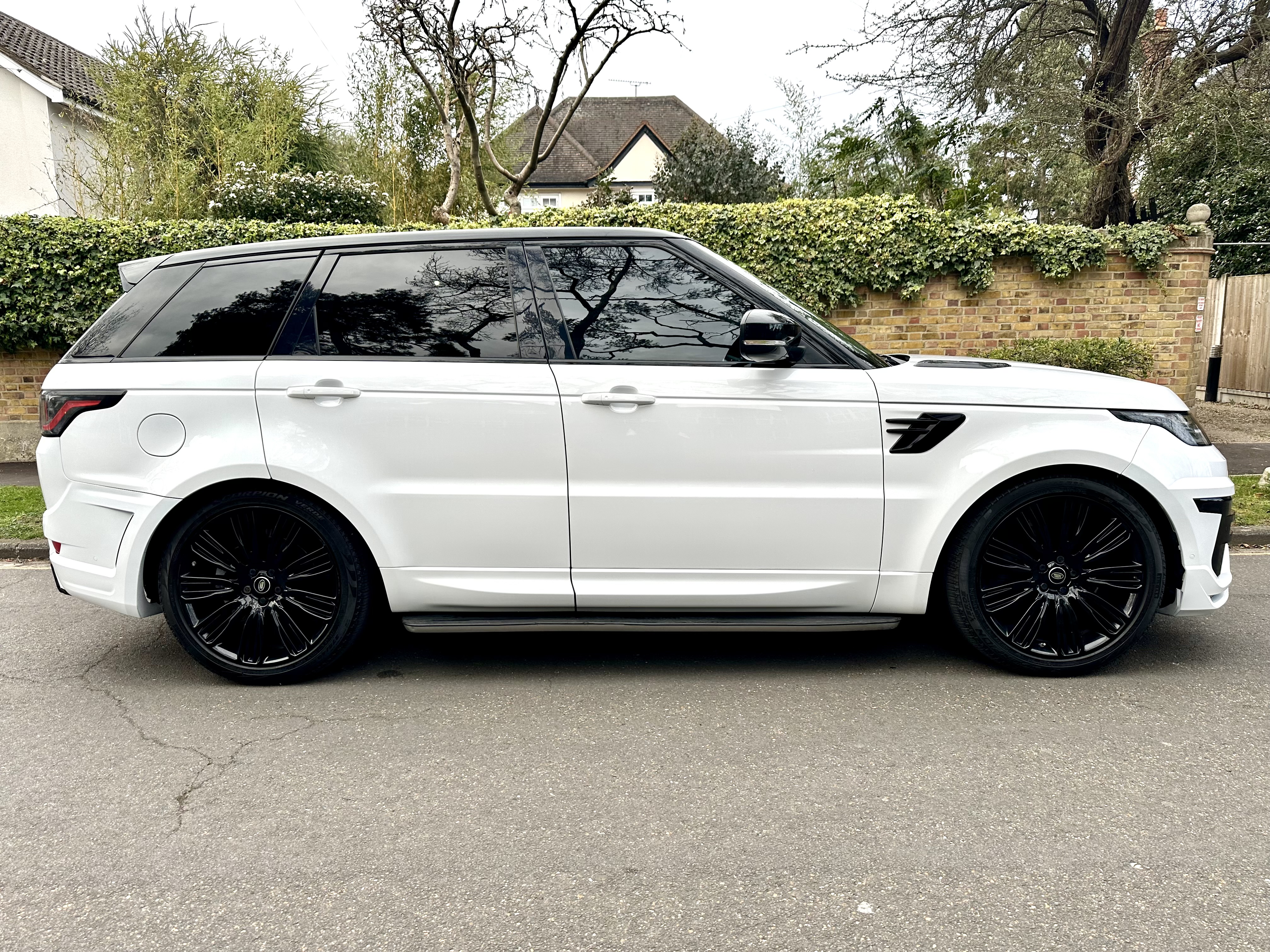 2018 Range Rover Sports Lumma Kit image 3