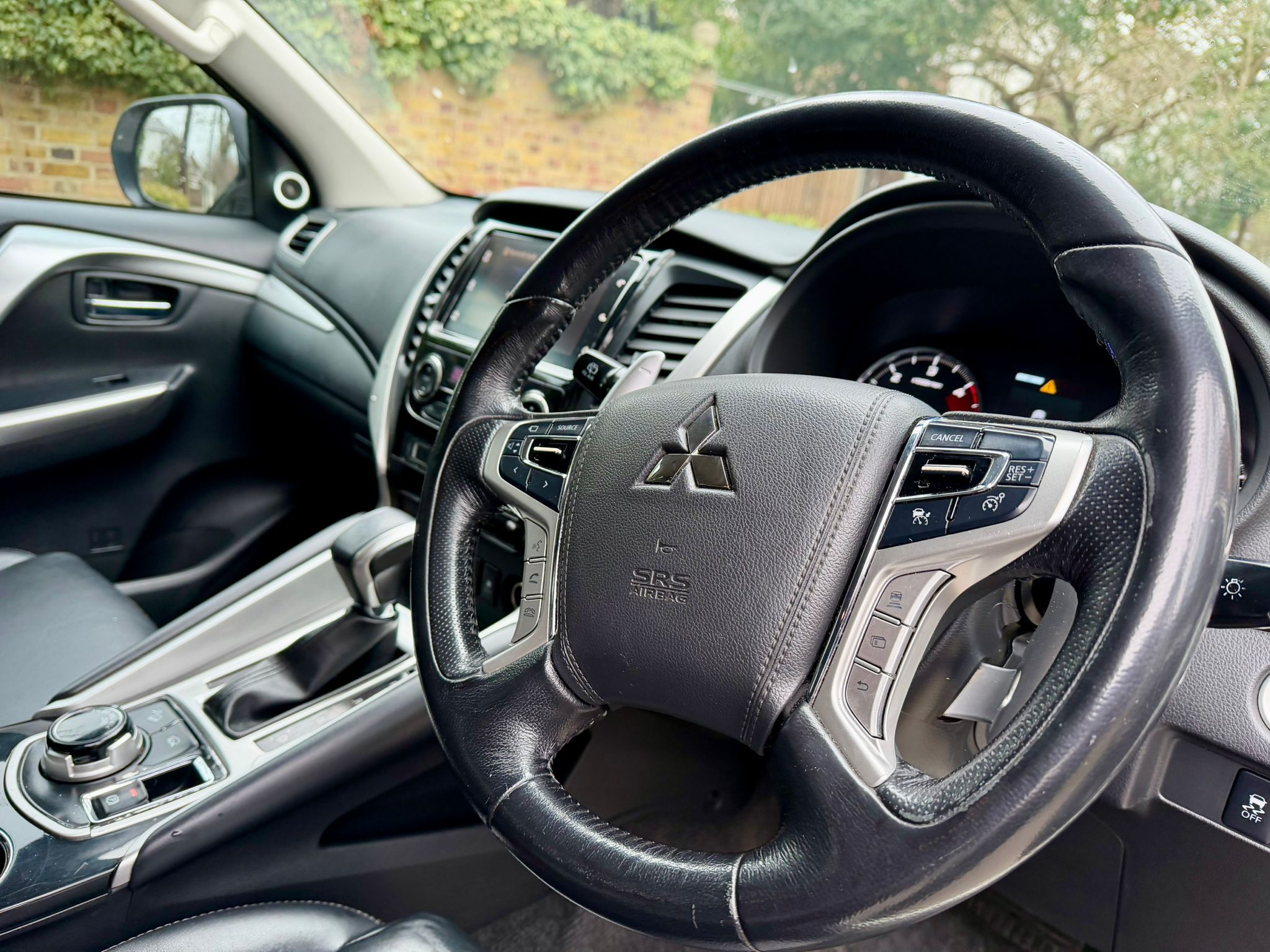 2019 Mitsubishi Shogun Sport image 4