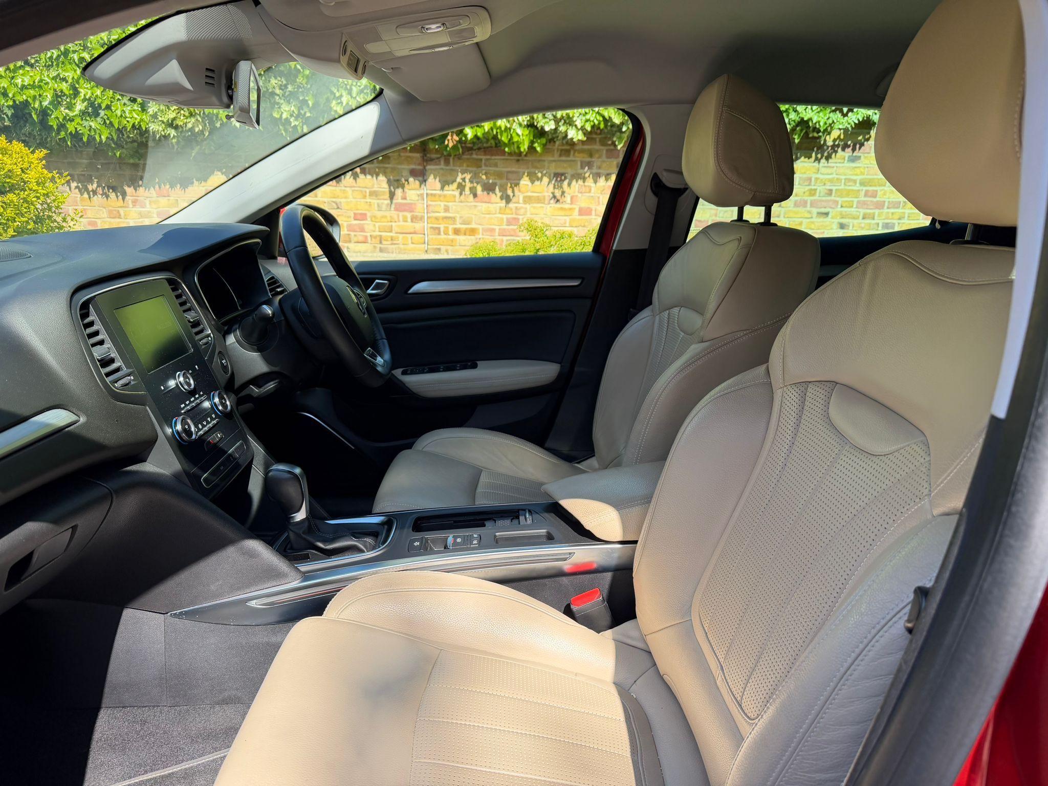 2019 Renault Megane Iconic image 6