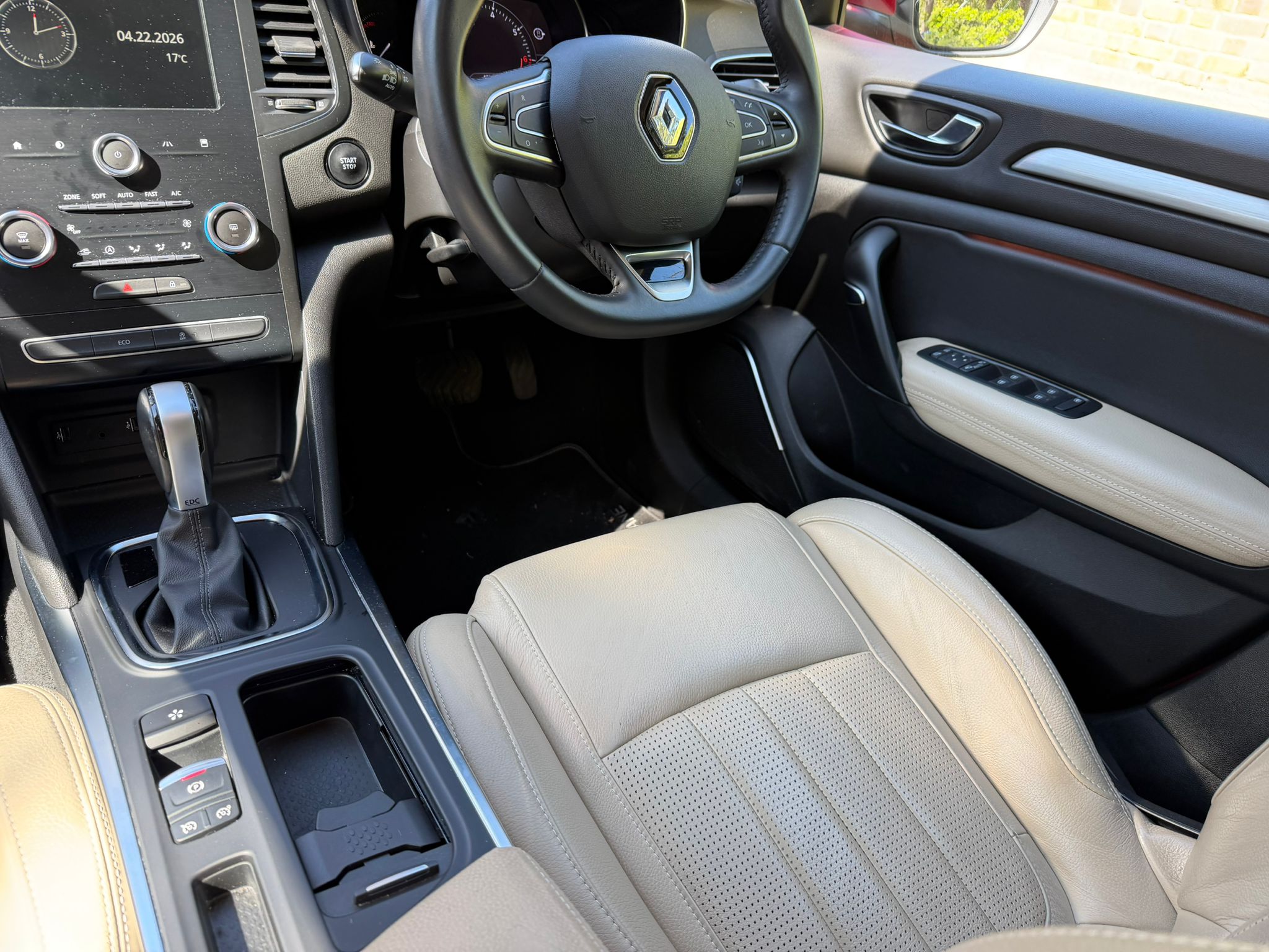 2019 Renault Megane Iconic image 5