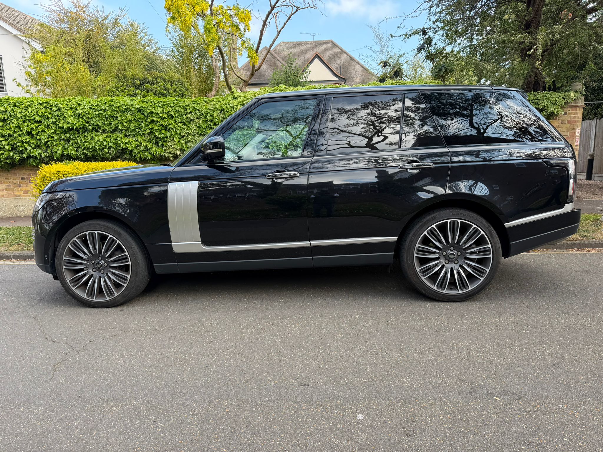 2021 Range Rover Autibiography P400  image 4