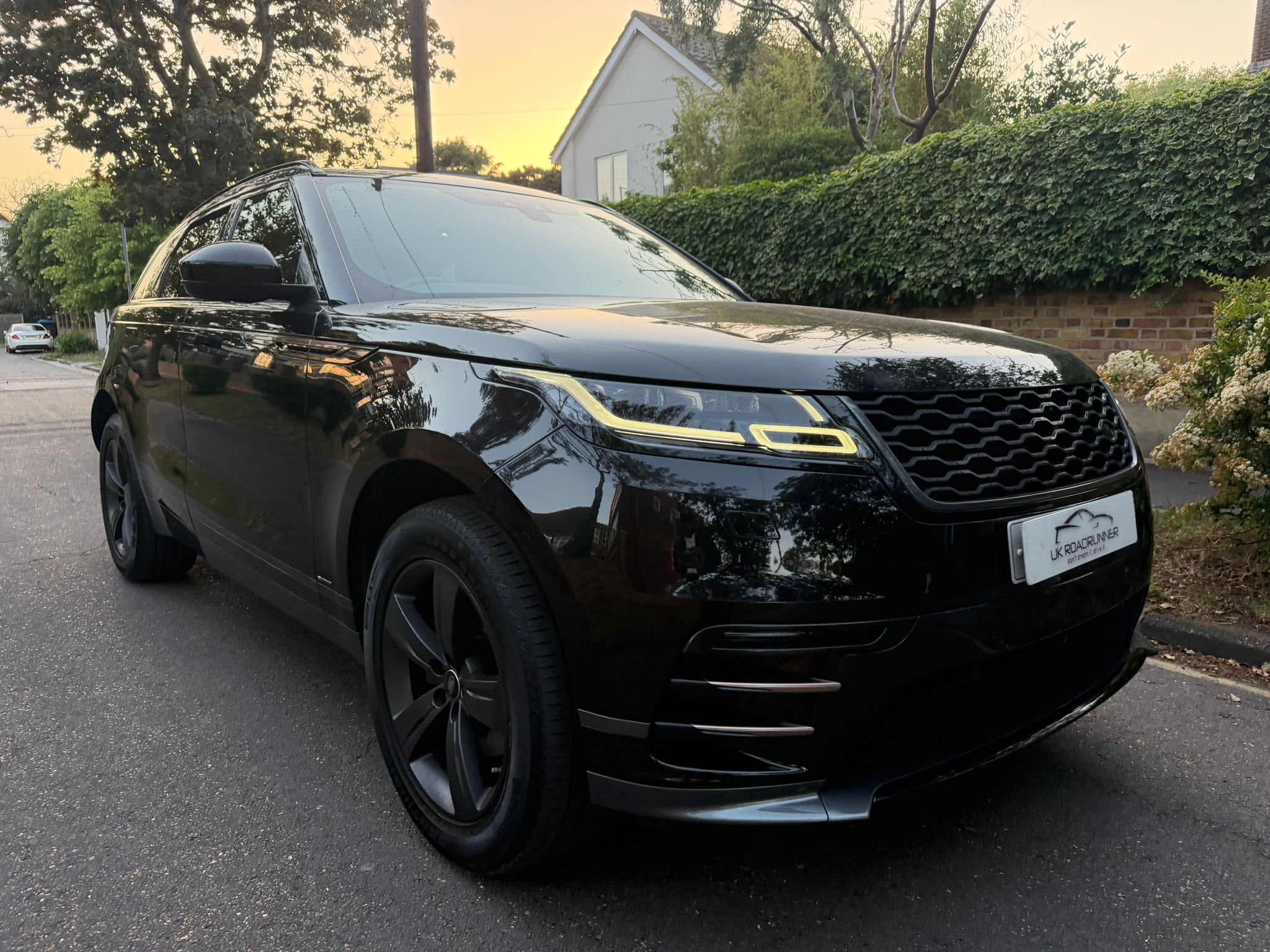 2019 Land Rover Range Rover Velar image 1