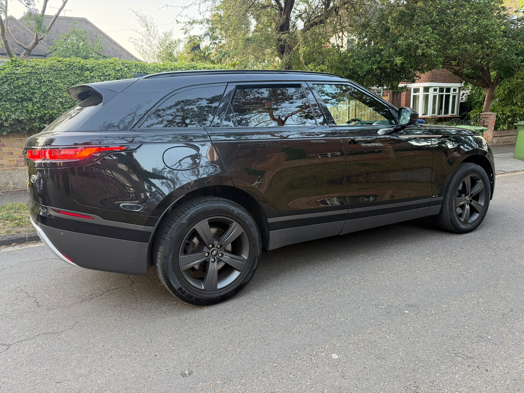2019 Land Rover Range Rover Velar image 8