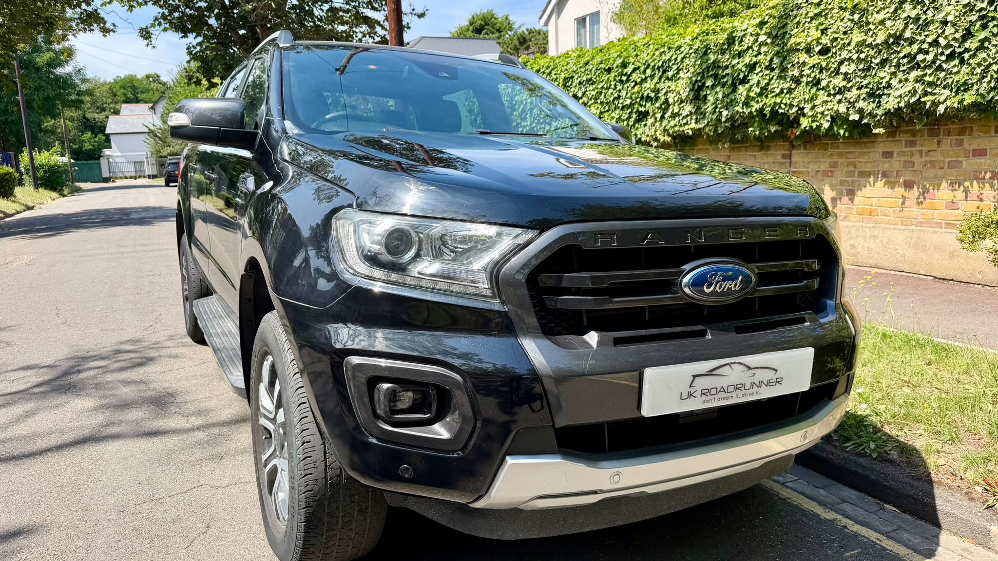 2020 Toyota Hilux  image 1