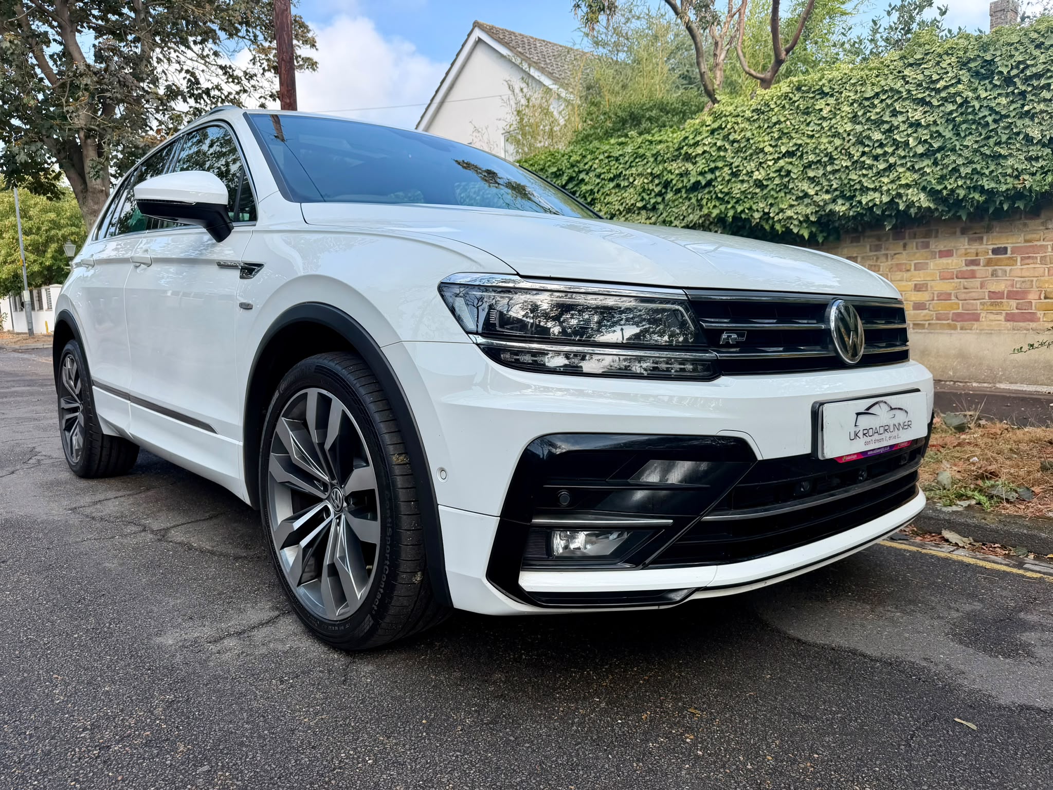 2020 Volkswagen Tiguan SEL TSI 4MOTION image 1