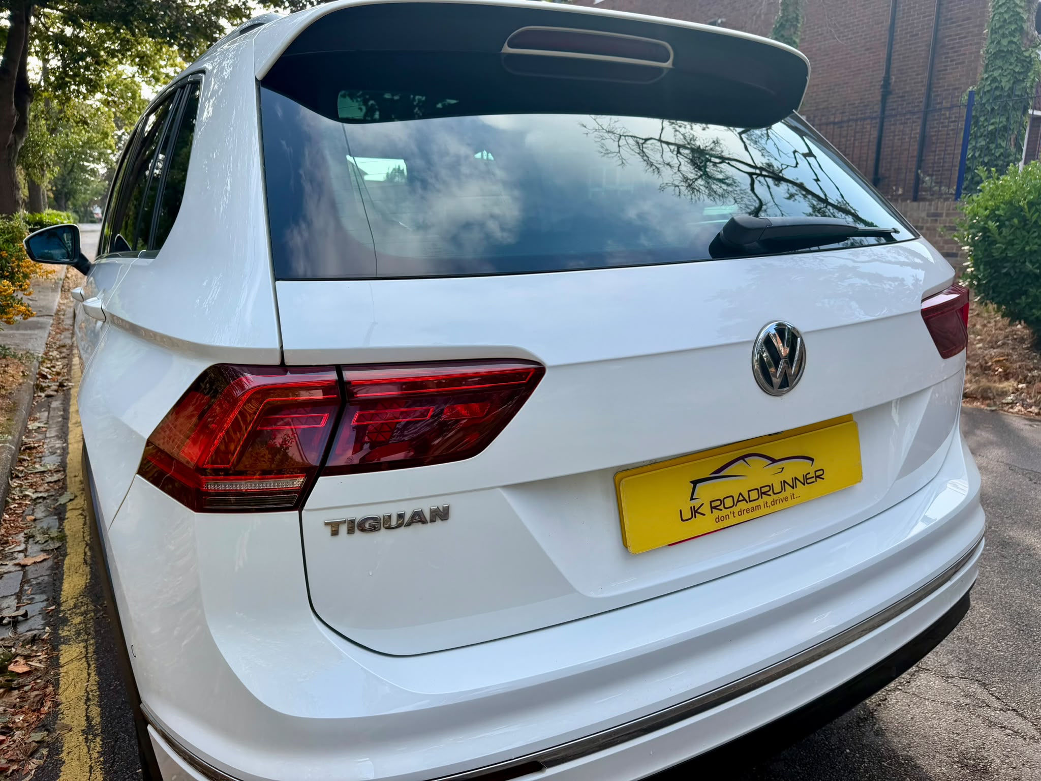 2020 Volkswagen Tiguan SEL TSI 4MOTION image 8