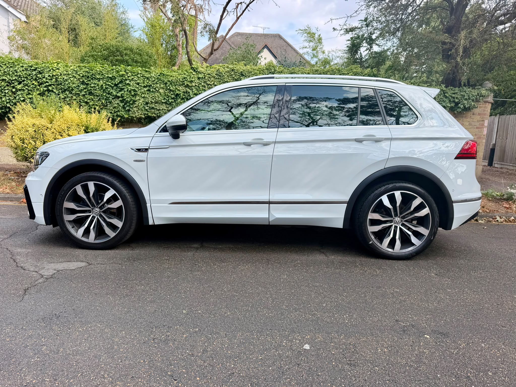 2020 Volkswagen Tiguan SEL TSI 4MOTION image 6
