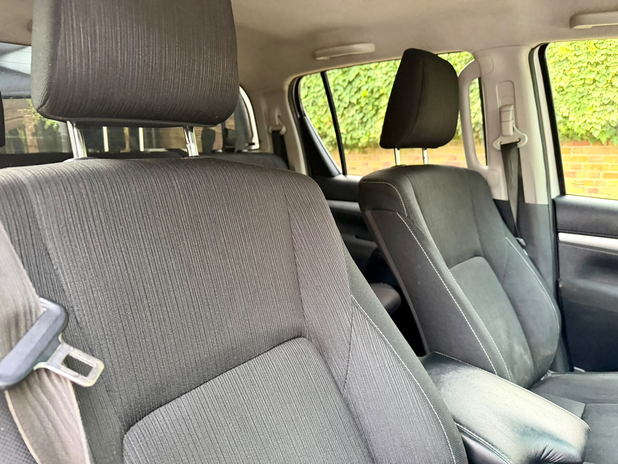 2020 Toyota Hilux DCab Invincible image 6