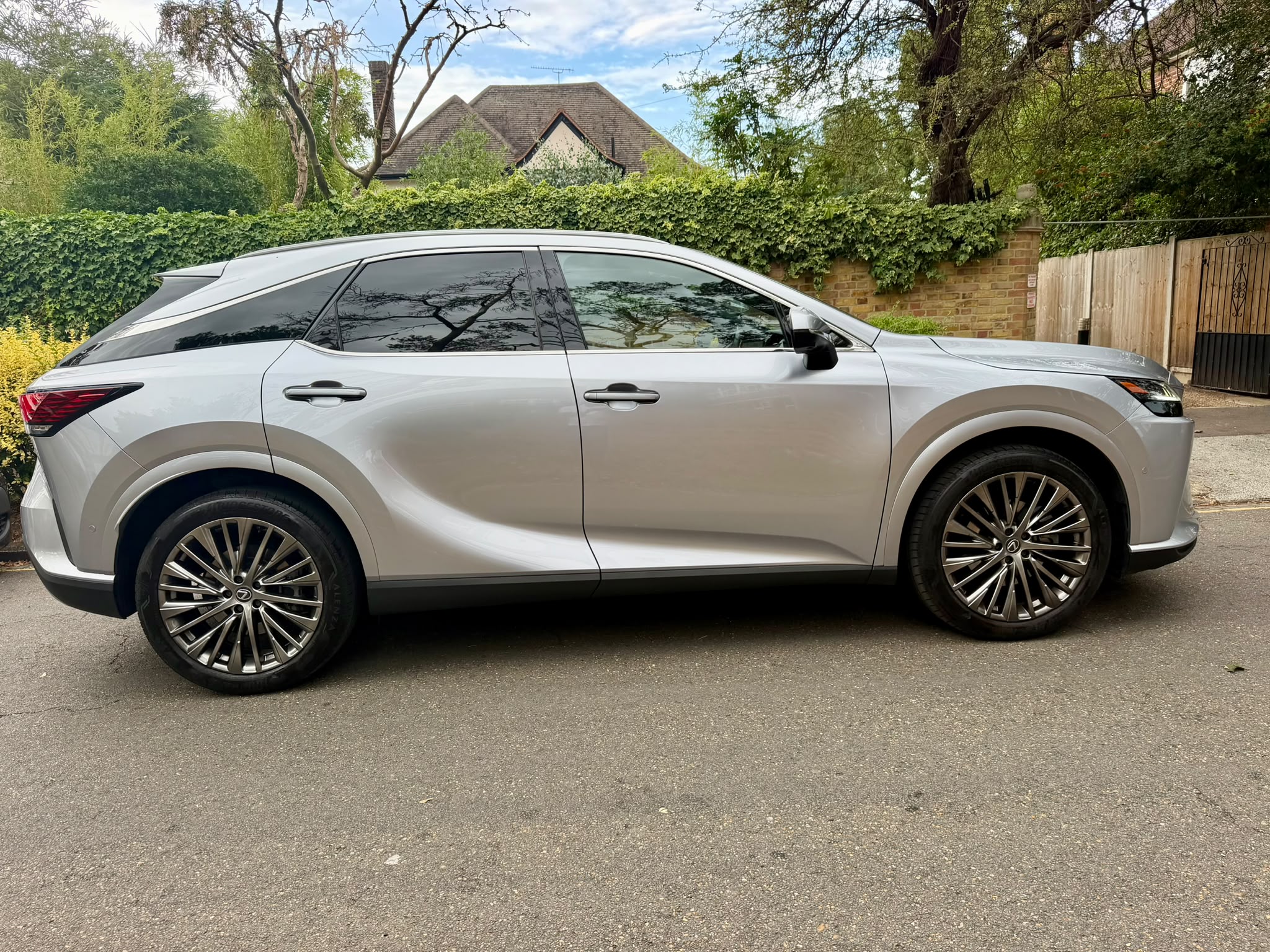 2023 Lexus RX 350H TAKUMI CVT image 3