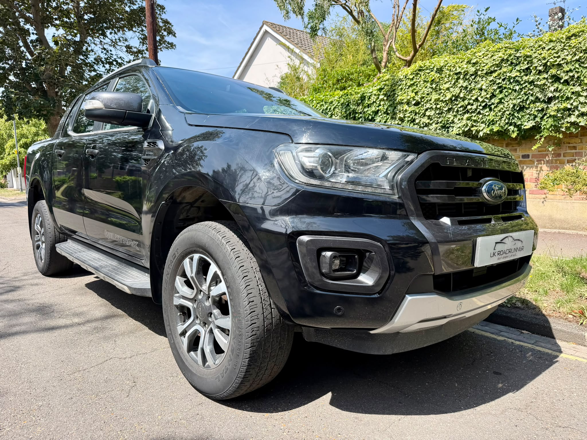 2020 Toyota Hilux  image 1
