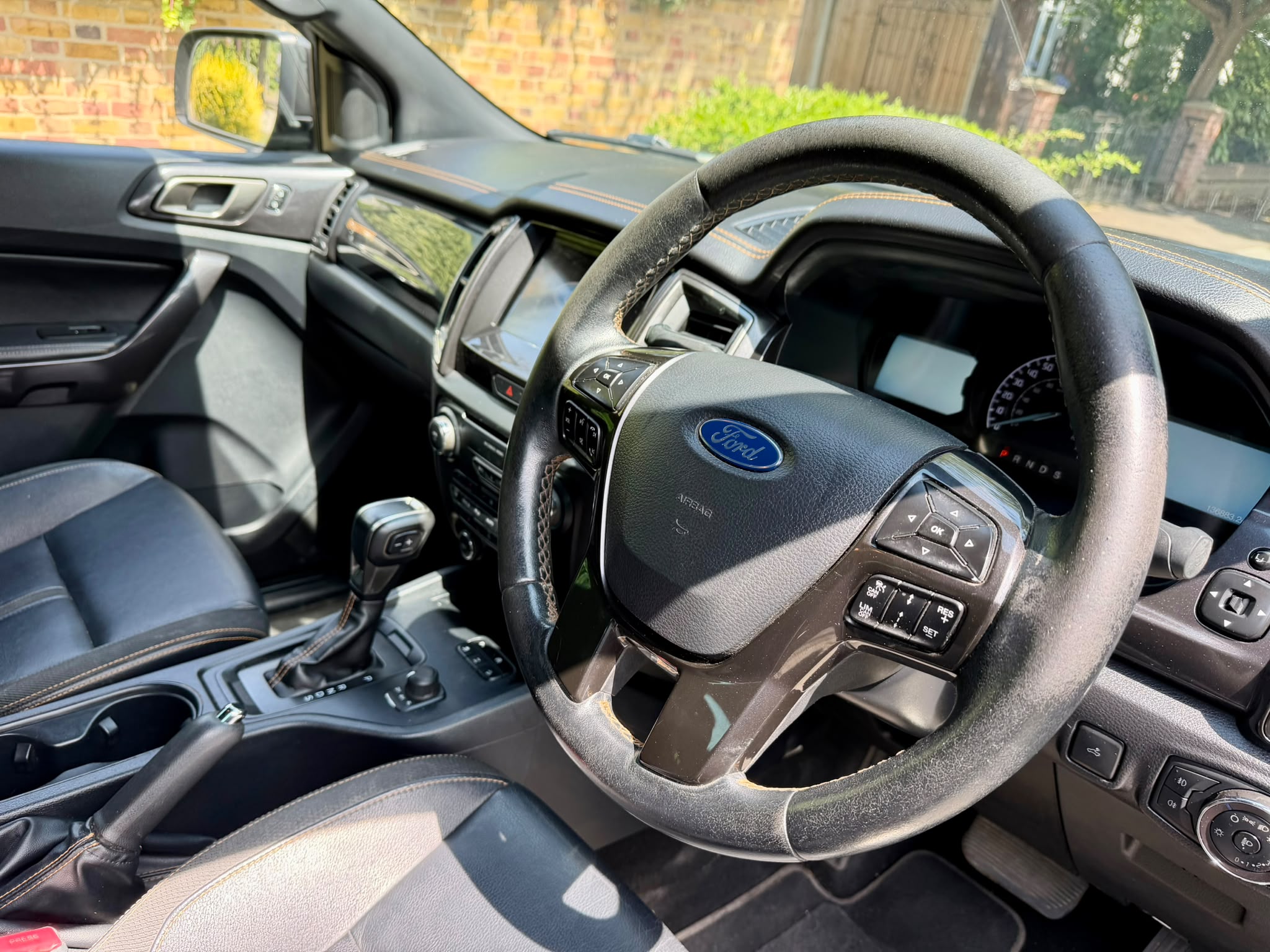 2020 Toyota Hilux  image 3